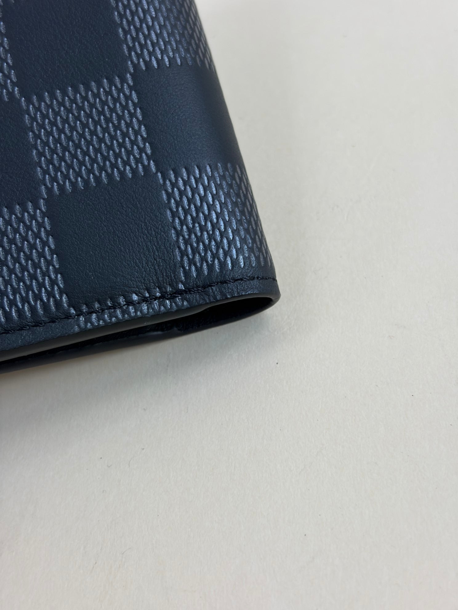 Louis Vuitton damier multiple Infini man small wallet