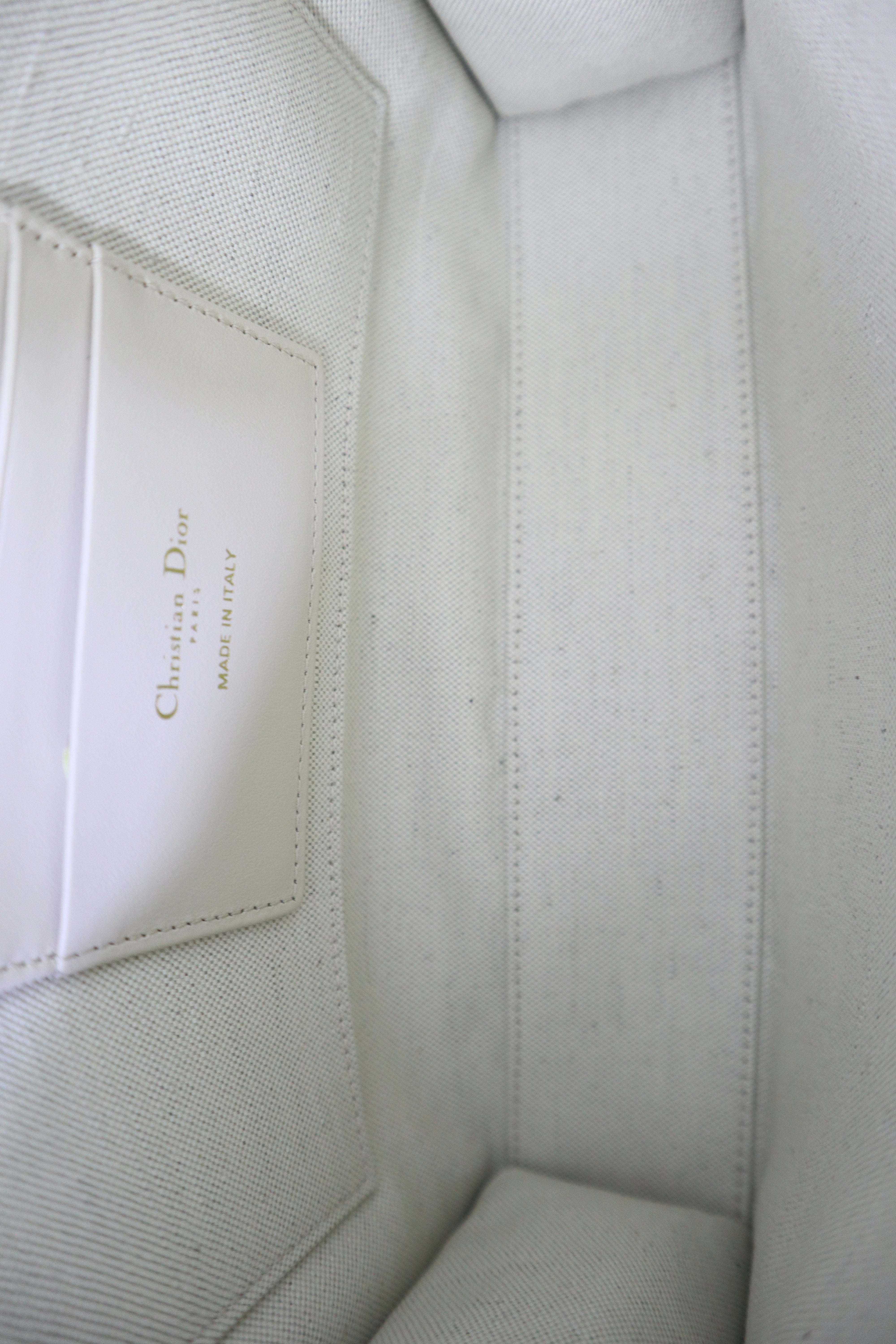 Christian Dior Bicolor 30 Montaigne Dea Pouch