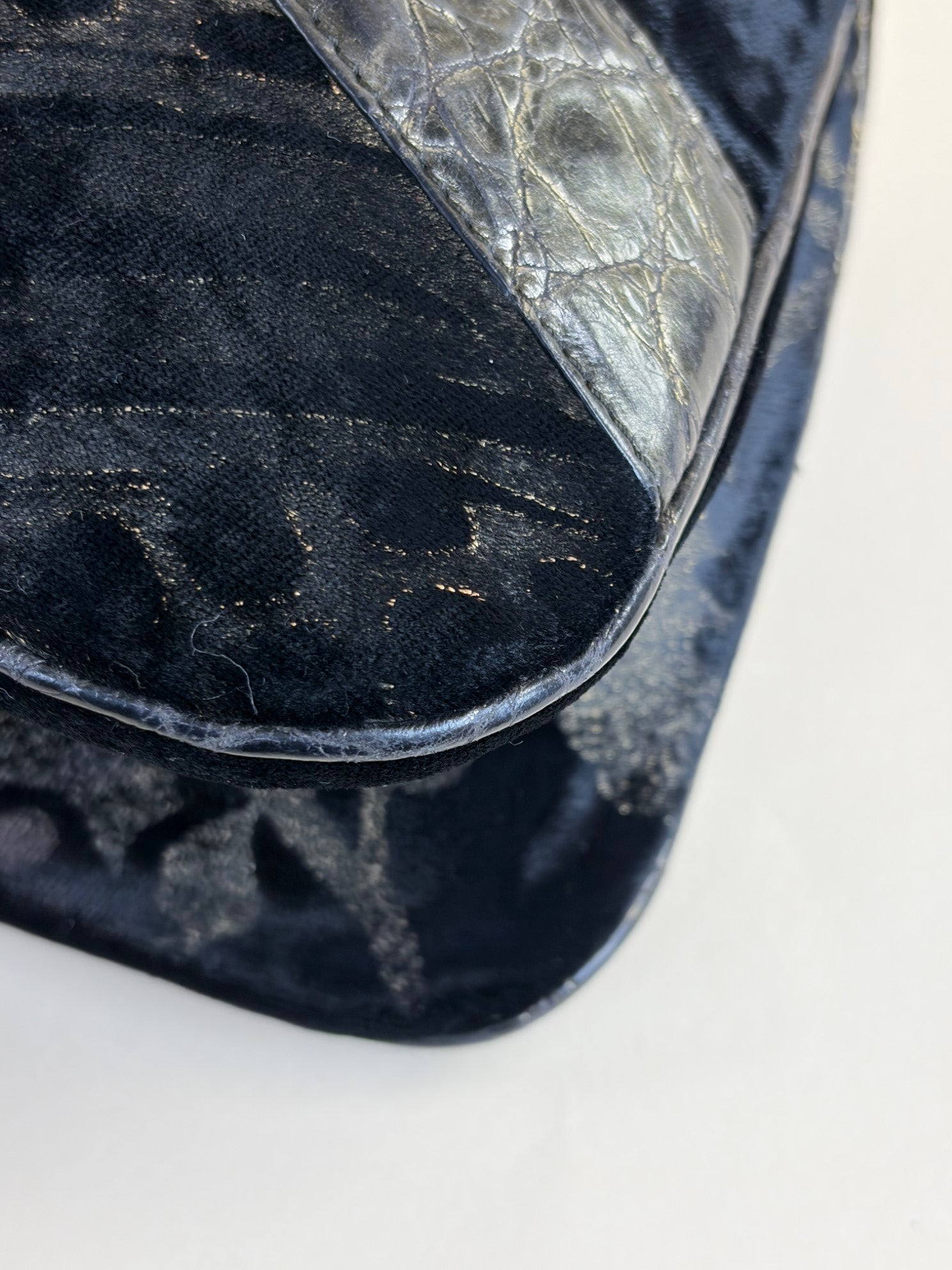 Gucci Black Alligator-Velvet Tom Ford Jeweled Dragon Shoulder Bag