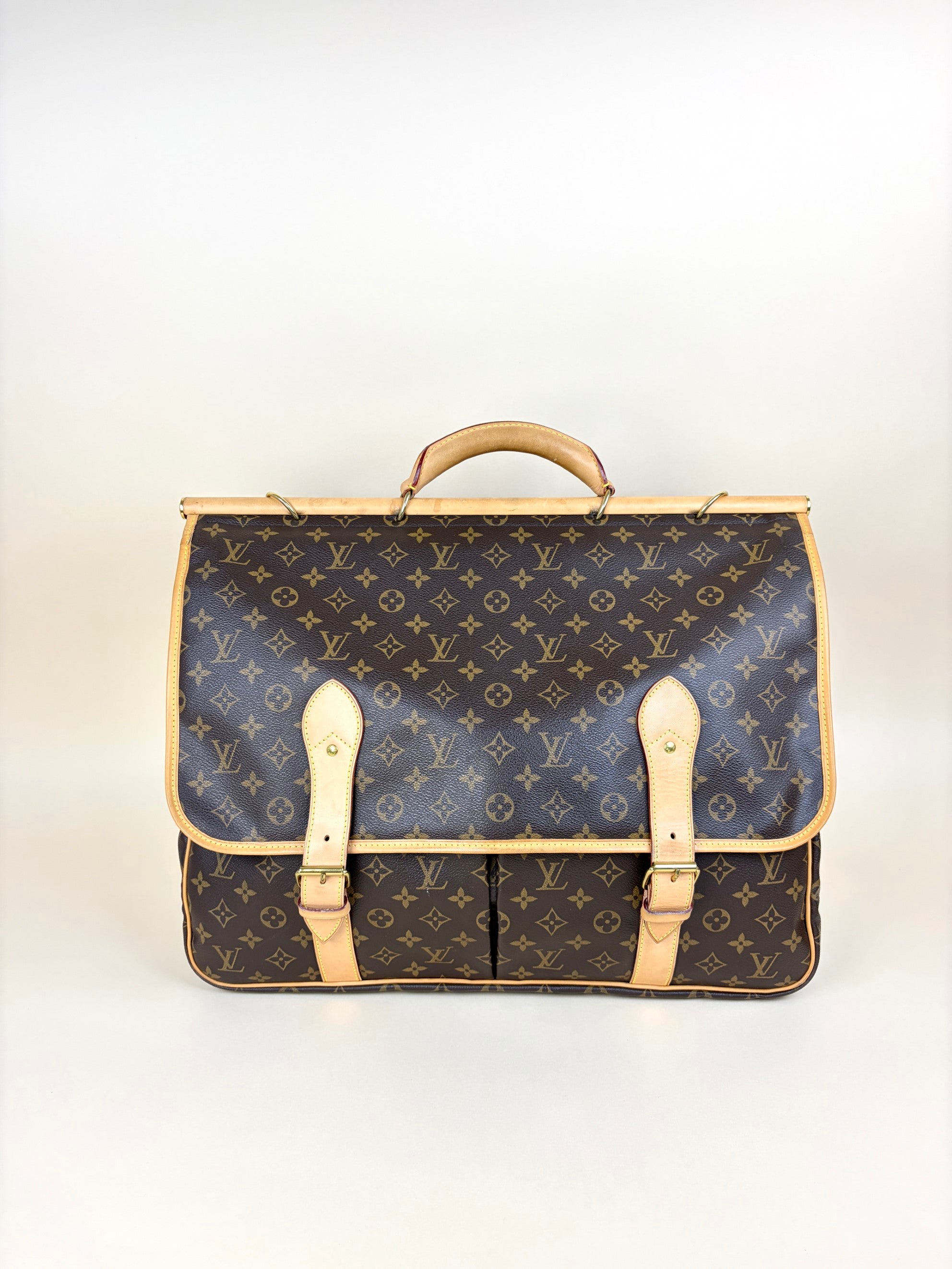 louis Vuitton euro monogram canvas sac chasse haunting travel bag