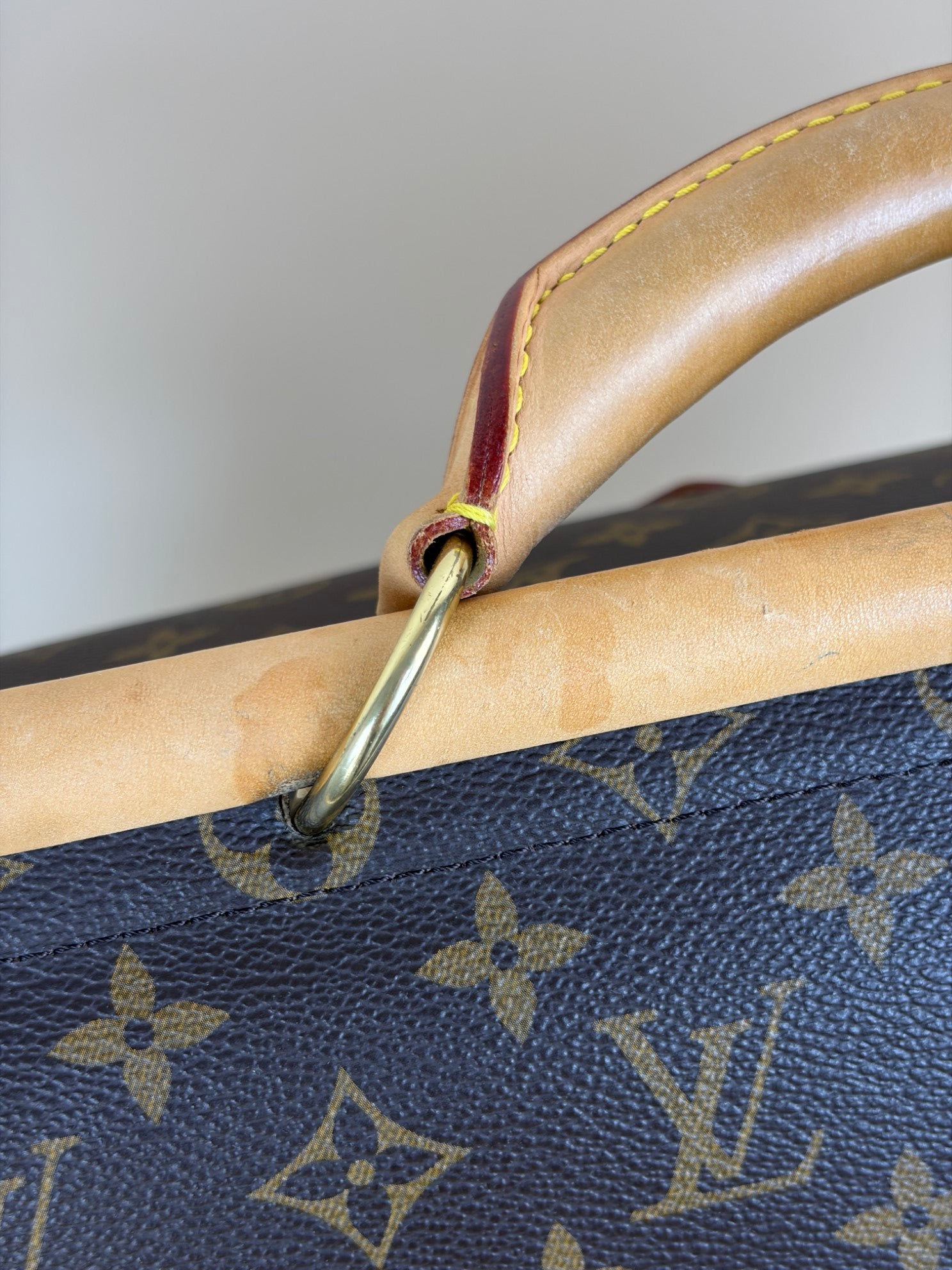 louis Vuitton euro monogram canvas sac chasse haunting travel bag