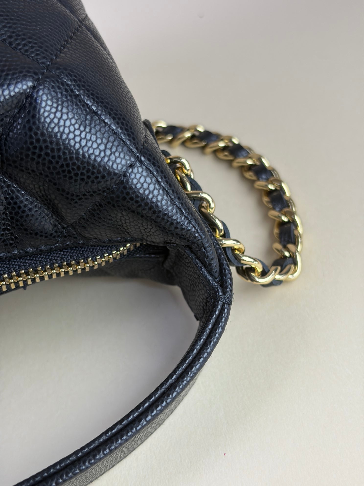 CHANEL caviar quilted hobo clutch with chain