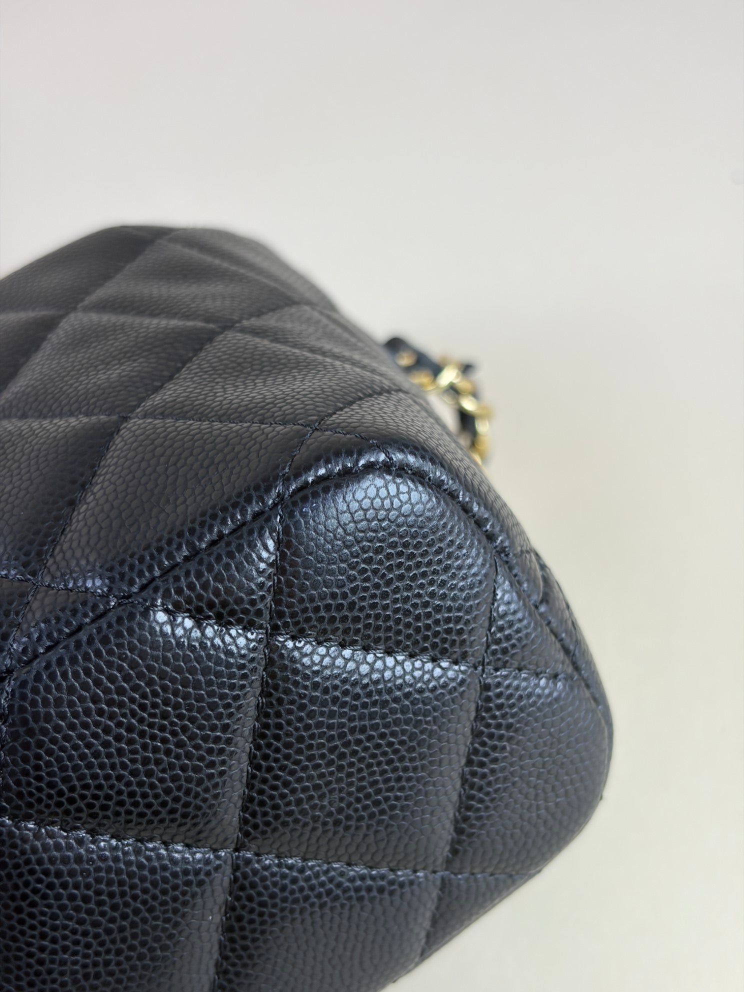 CHANEL caviar quilted hobo clutch with chain