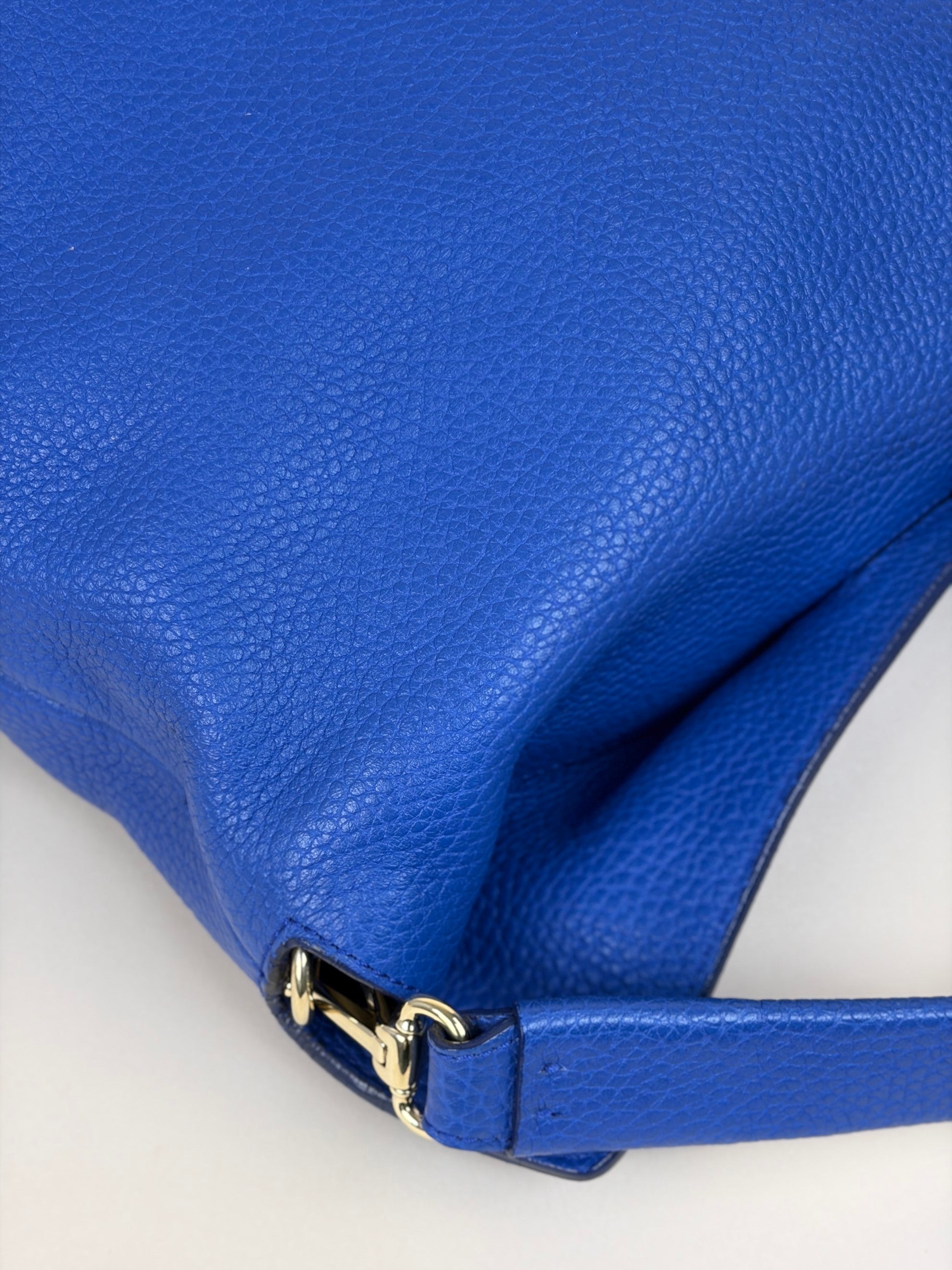 BURBERRY BLUE CALFSKIN medium cale hobo bag