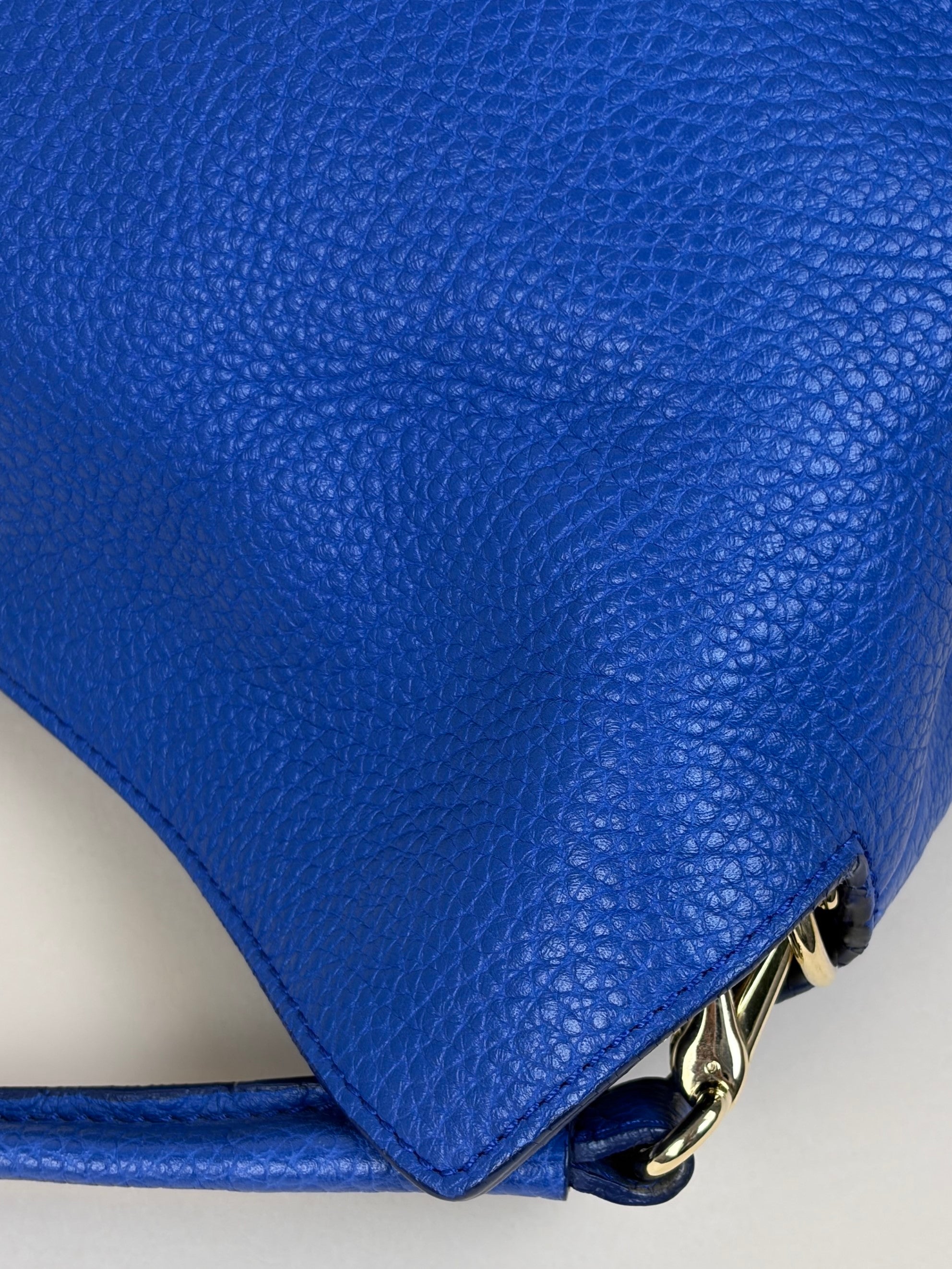 BURBERRY BLUE CALFSKIN medium cale hobo bag