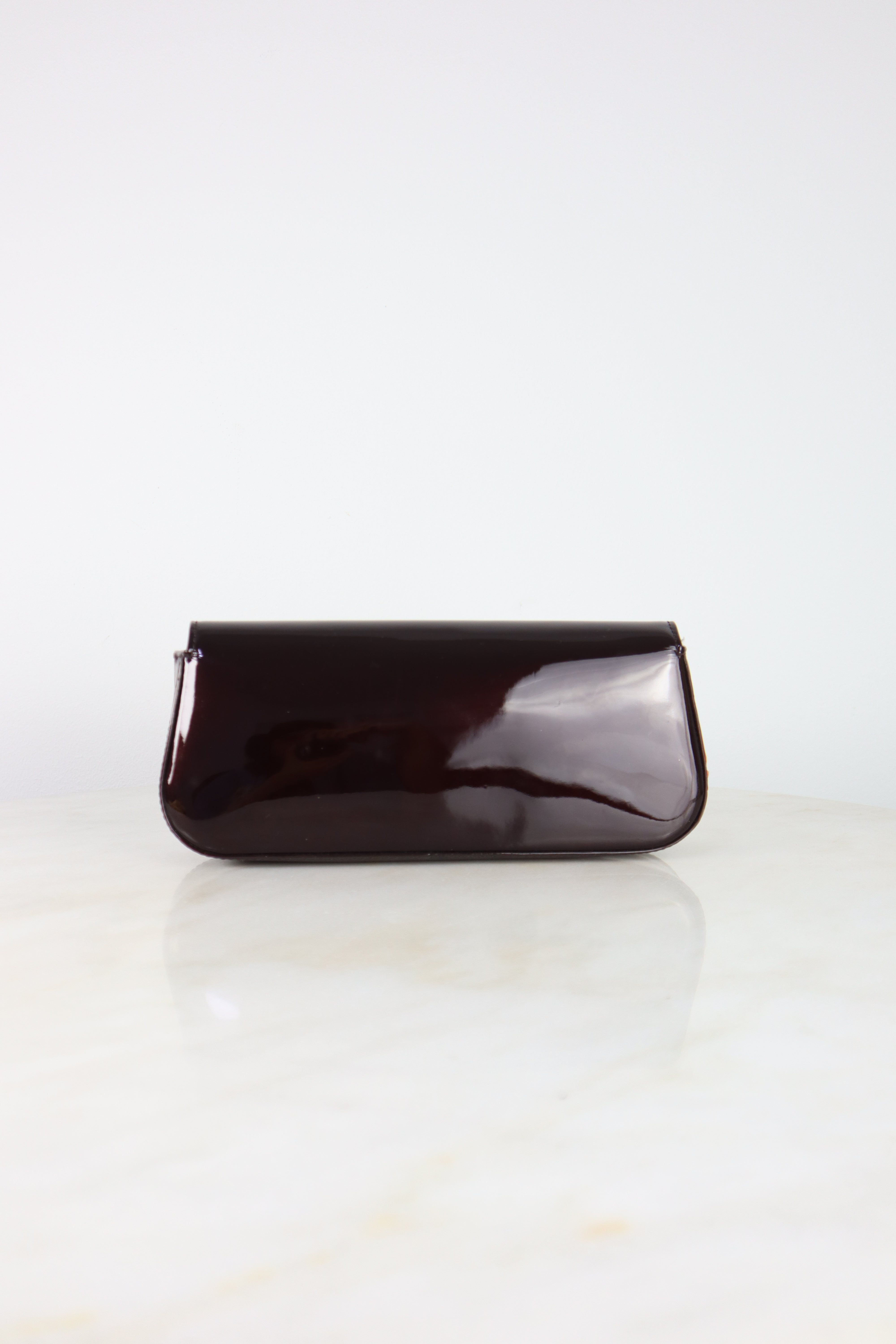 Louis Vuitton Amarante Vernis Sobe Clutch