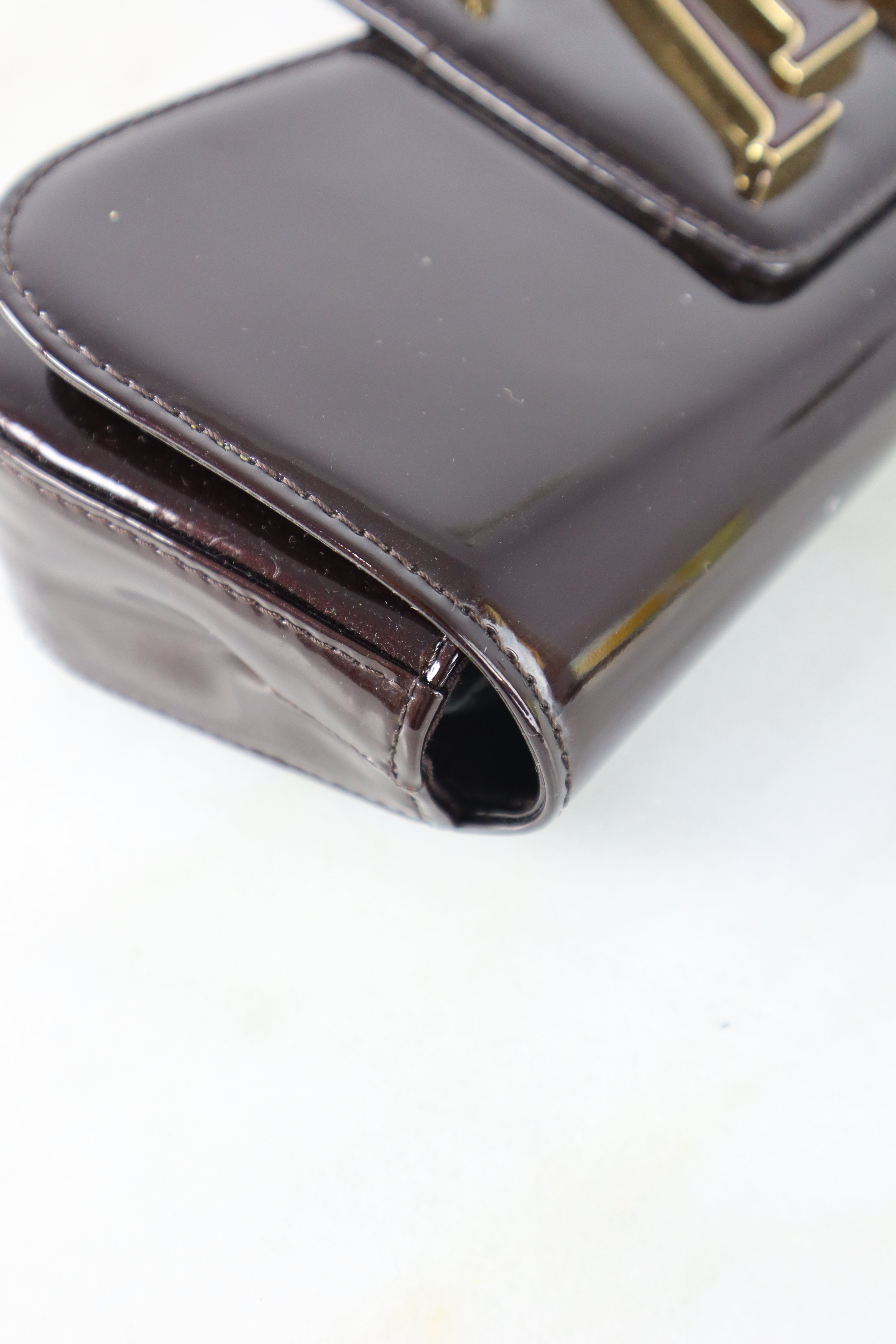 Louis Vuitton Amarante Vernis Sobe Clutch