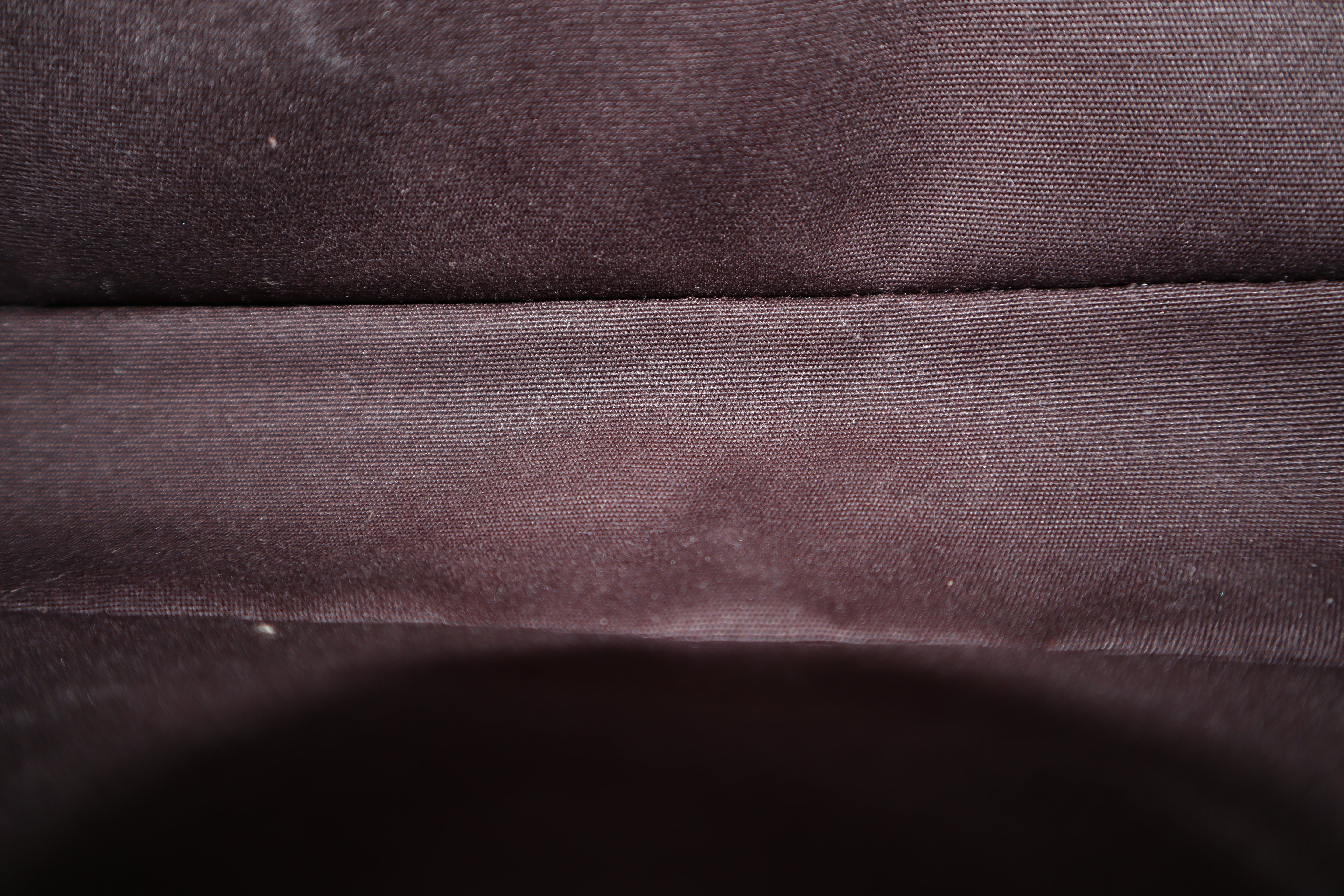 Louis Vuitton Amarante Vernis Sobe Clutch