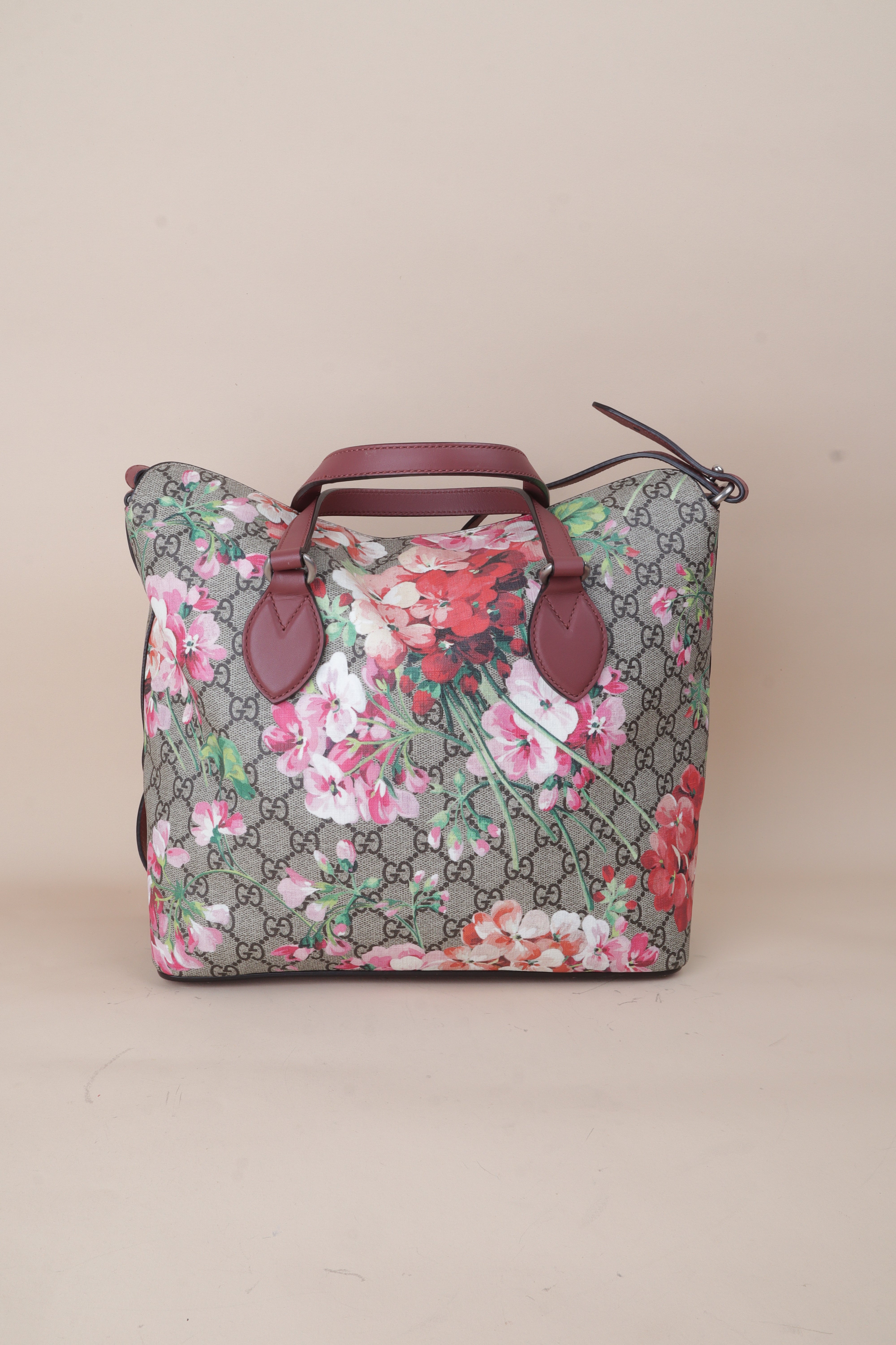 GUCCI GG multicolor supreme monogram blooms Linea fold over