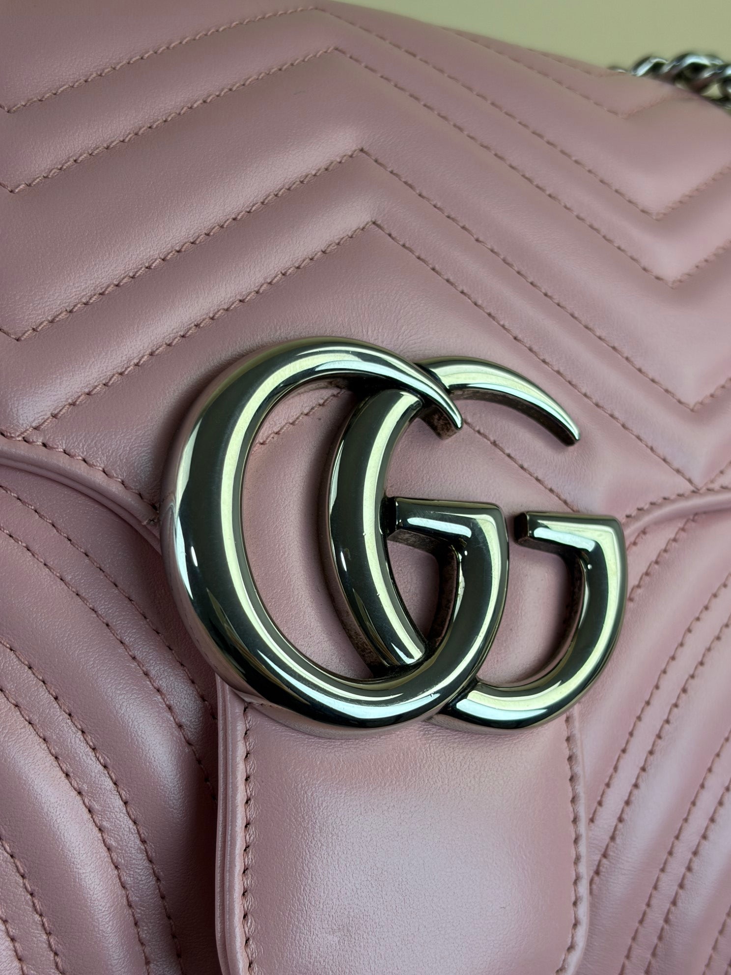 Gucci gg Marmont medium pink crossbody