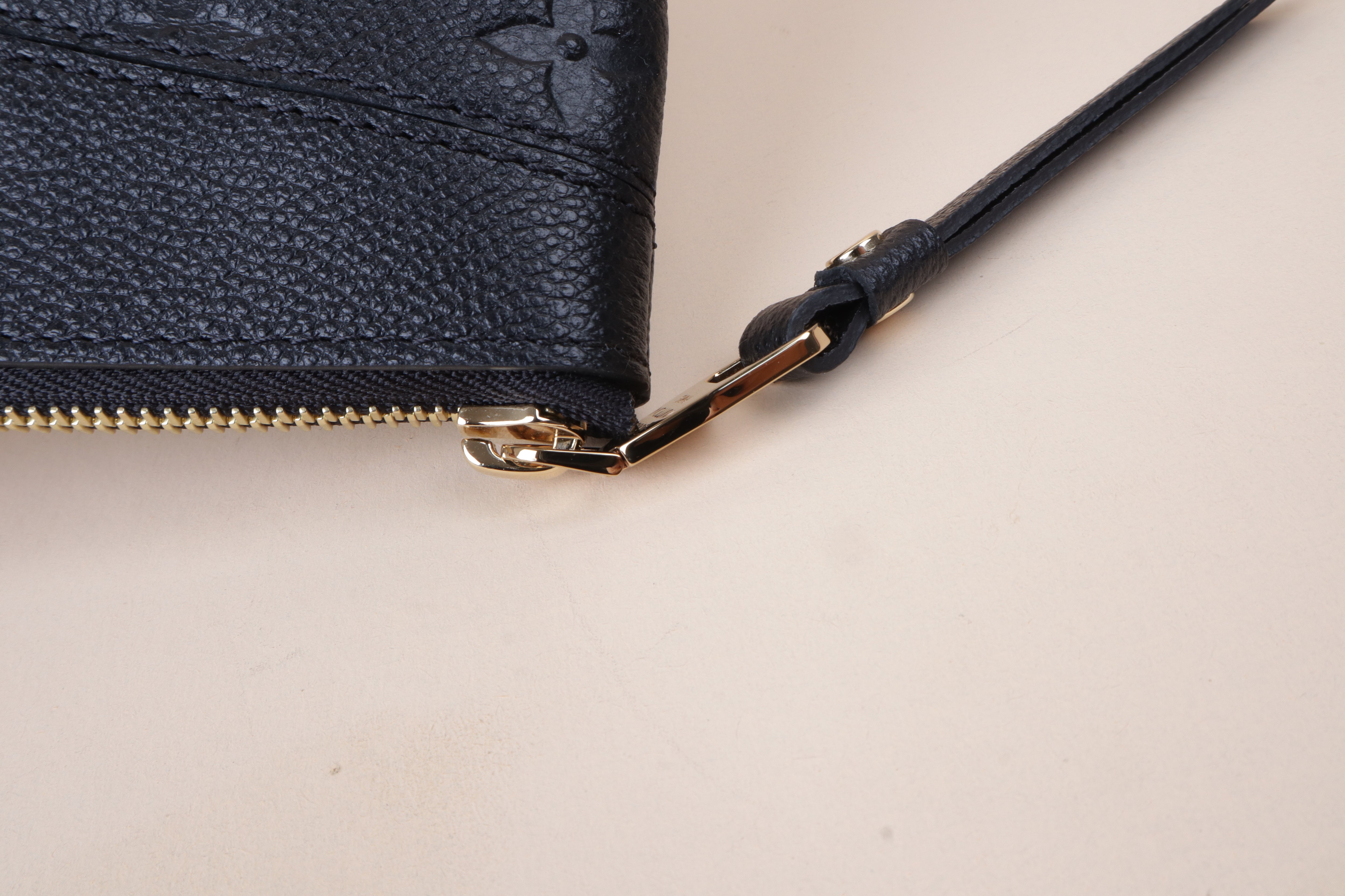 Louis Vuitton Black Daily EmpireNet Zip Clutch