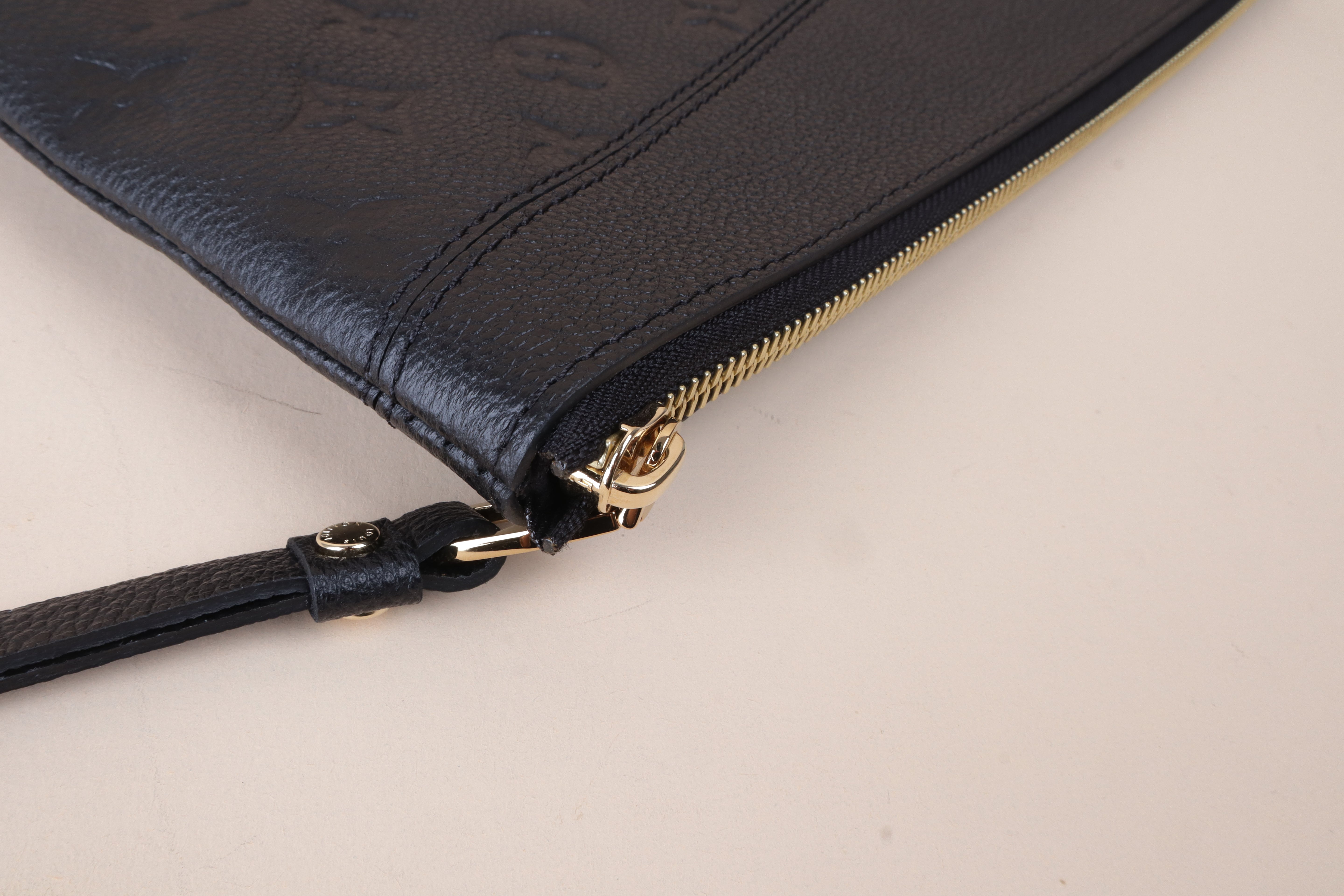 Louis Vuitton Black Daily EmpireNet Zip Clutch