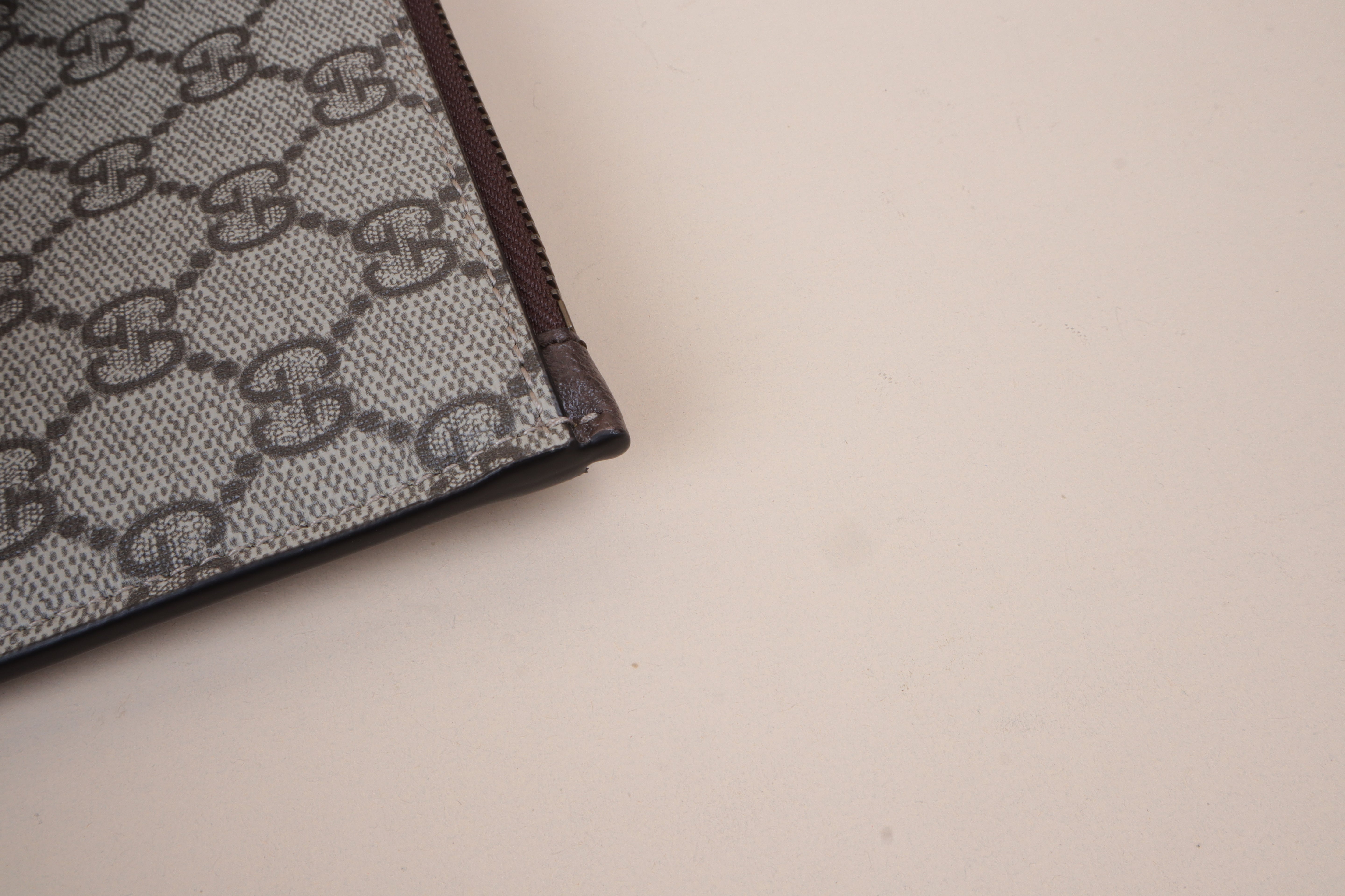 Gucci beige GG Pouch