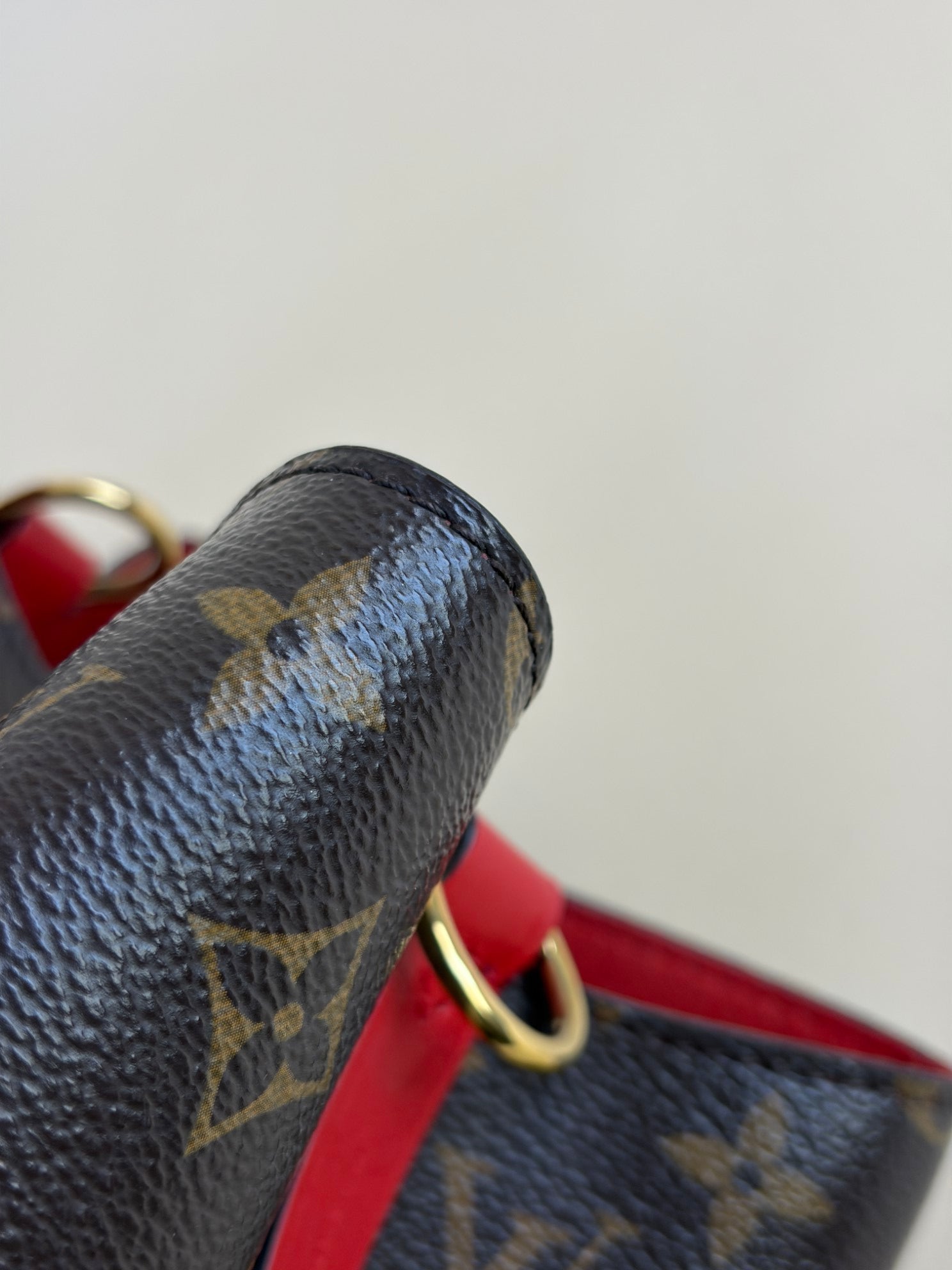 Louis Vuitton Monogram Neo Noe MM Handbag