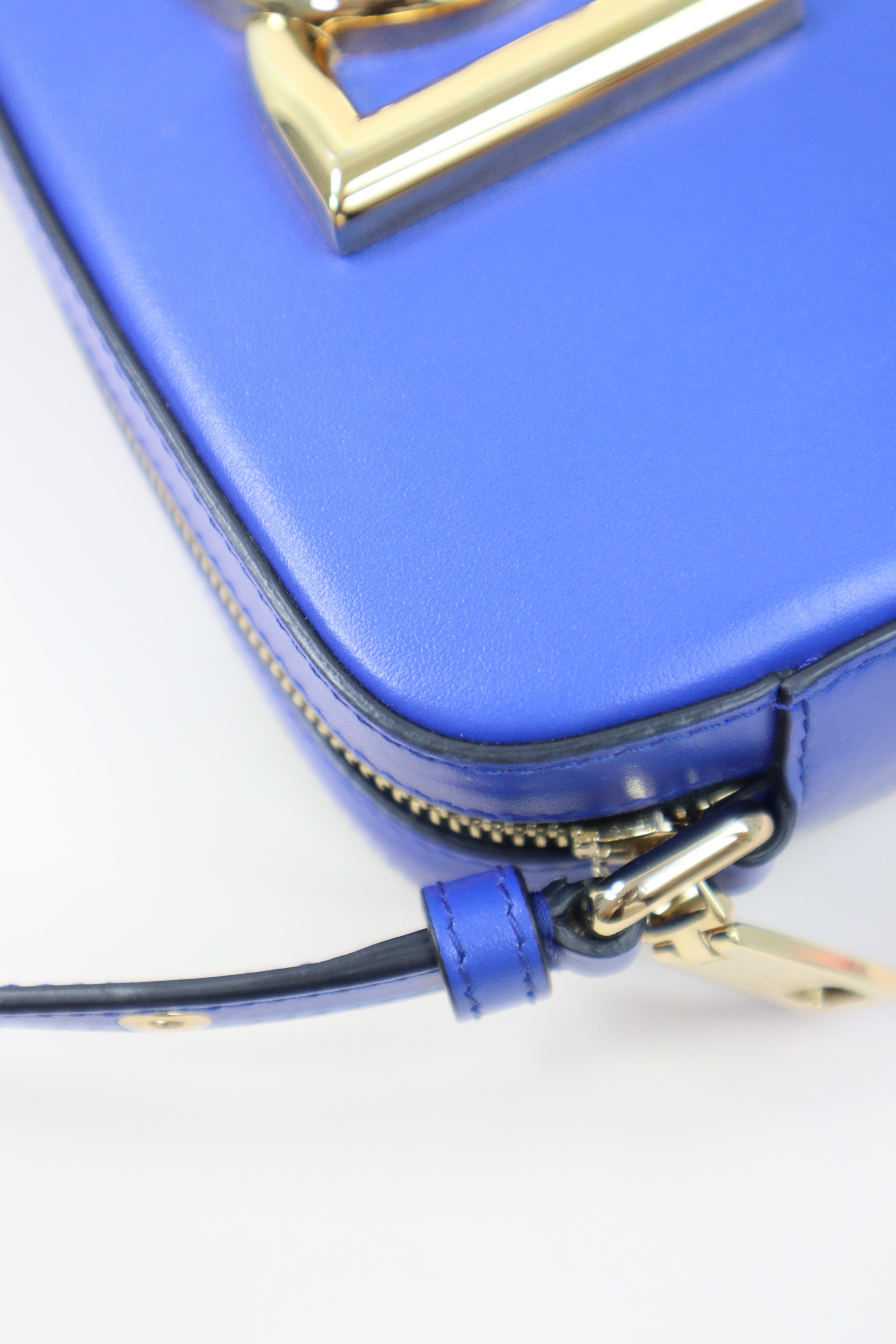 Dolce & Gabbana Blue D&G Logo Camera 3.5 Crossbody Bag