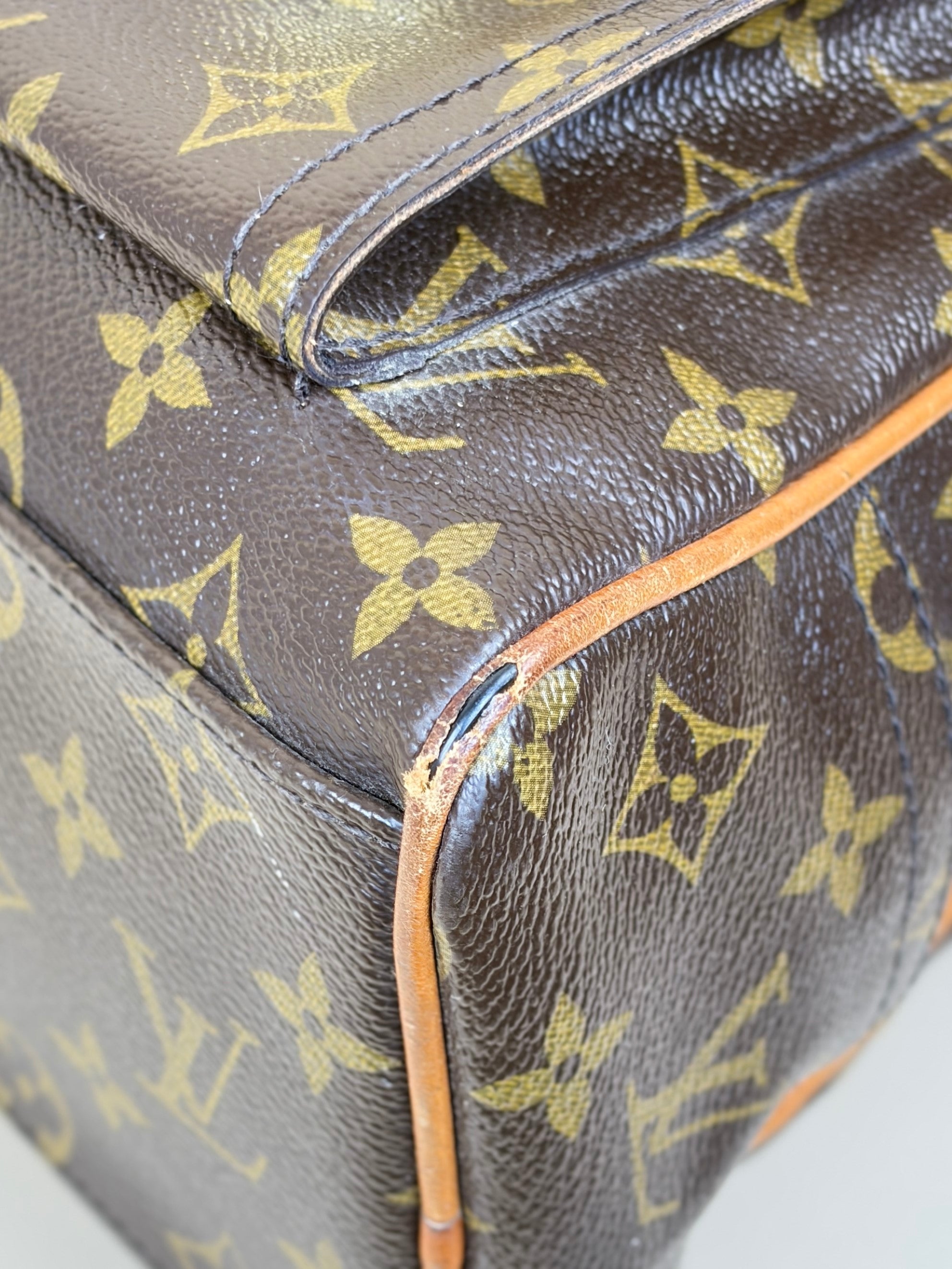 Louis Vuitton Monogram Manhattan GM Tote Bag