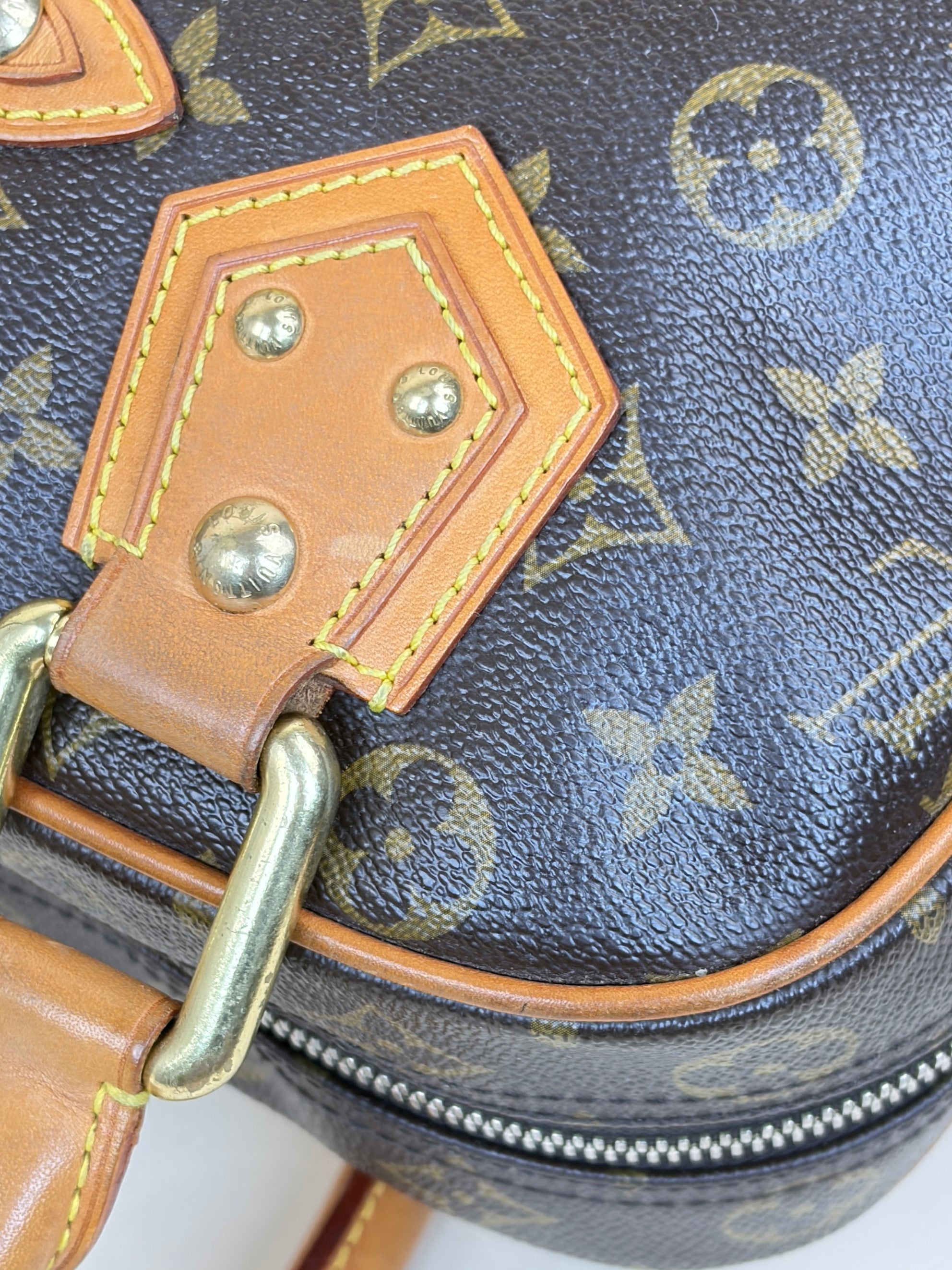 Louis Vuitton Monogram Manhattan GM Tote Bag