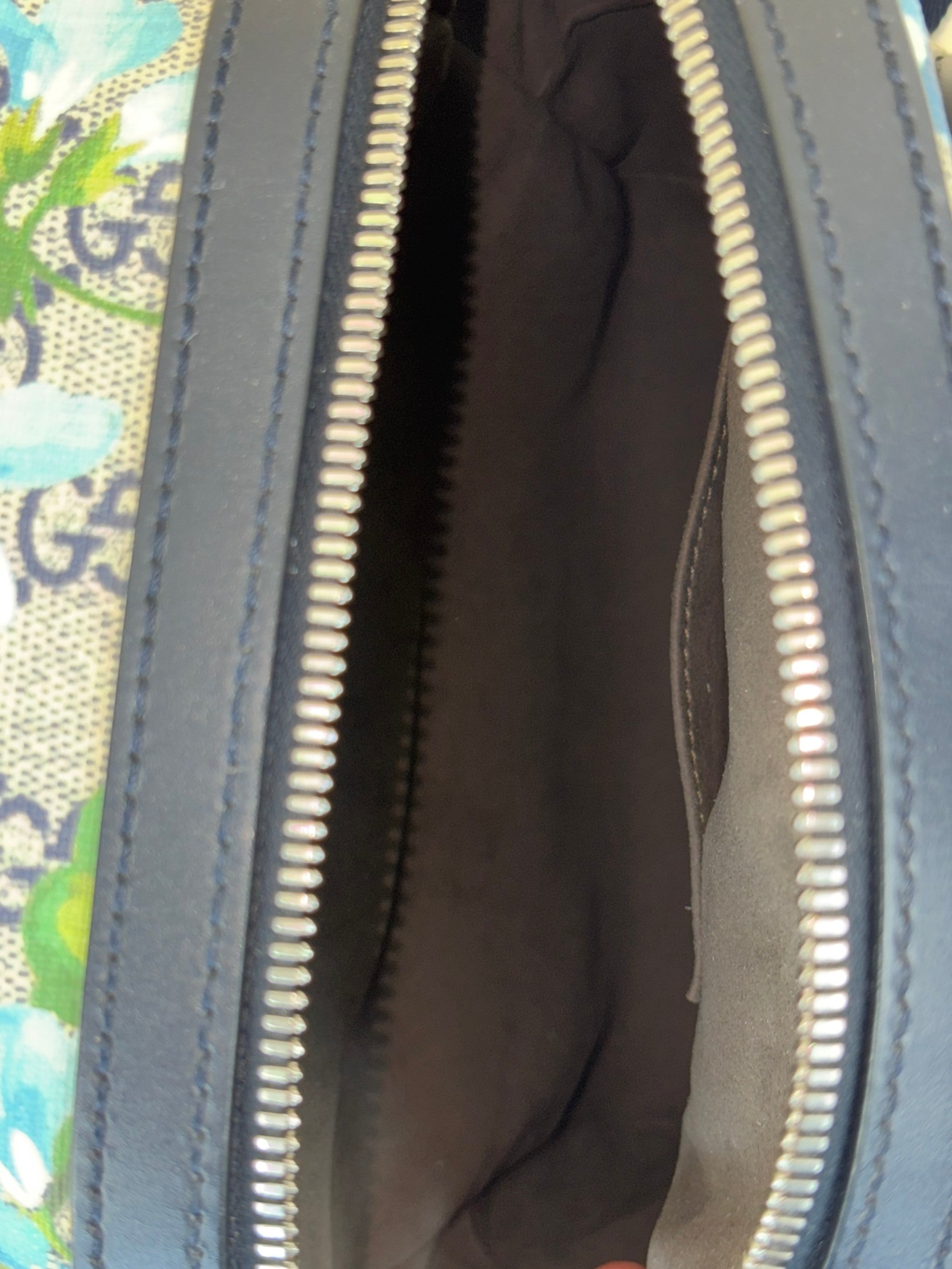 Gucci gg supreme monogram canvas blue blooms small day backpack