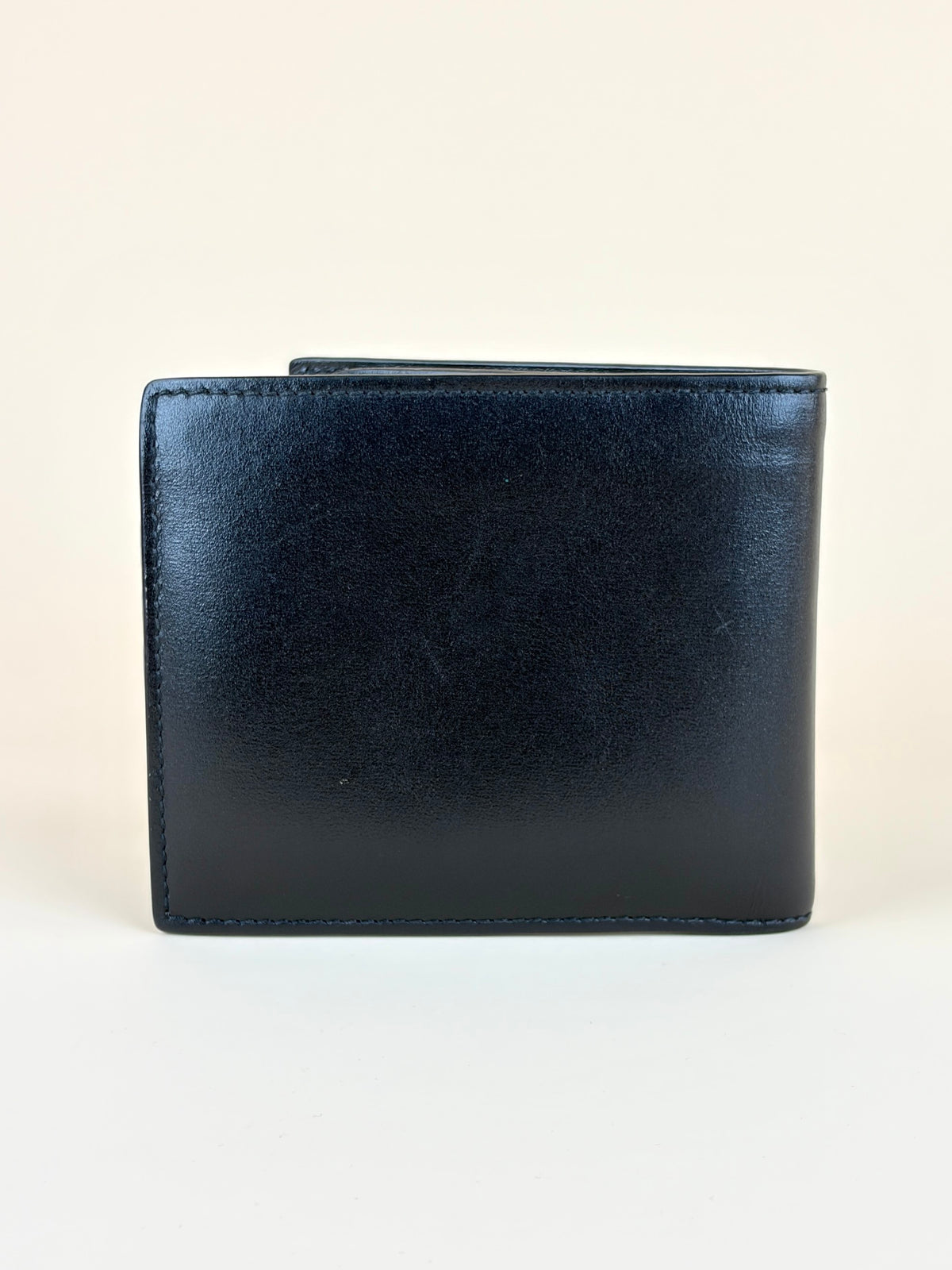 Gucci black leather gg marmont bi fold small wallet