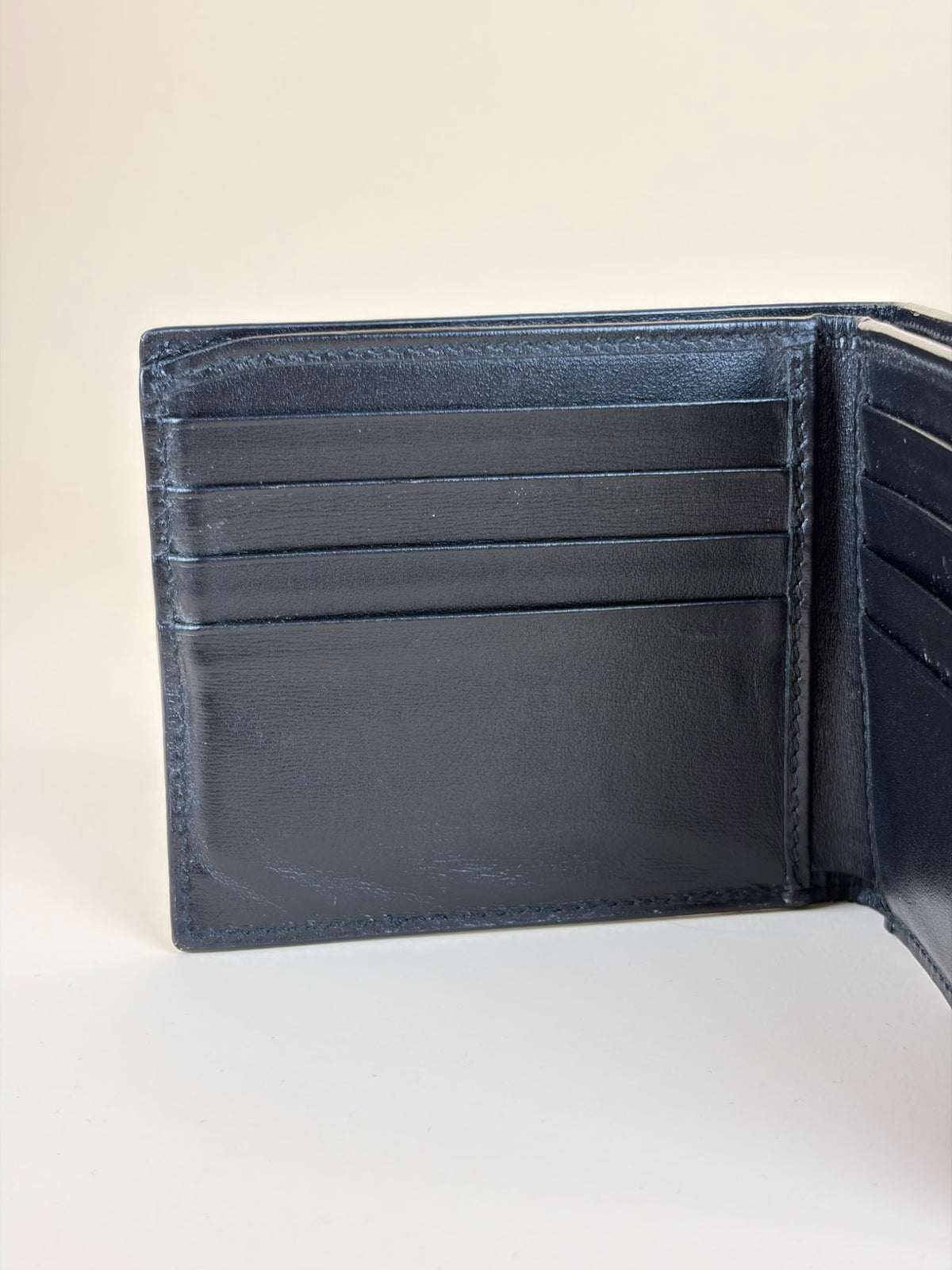 Gucci black leather gg marmont bi fold small wallet