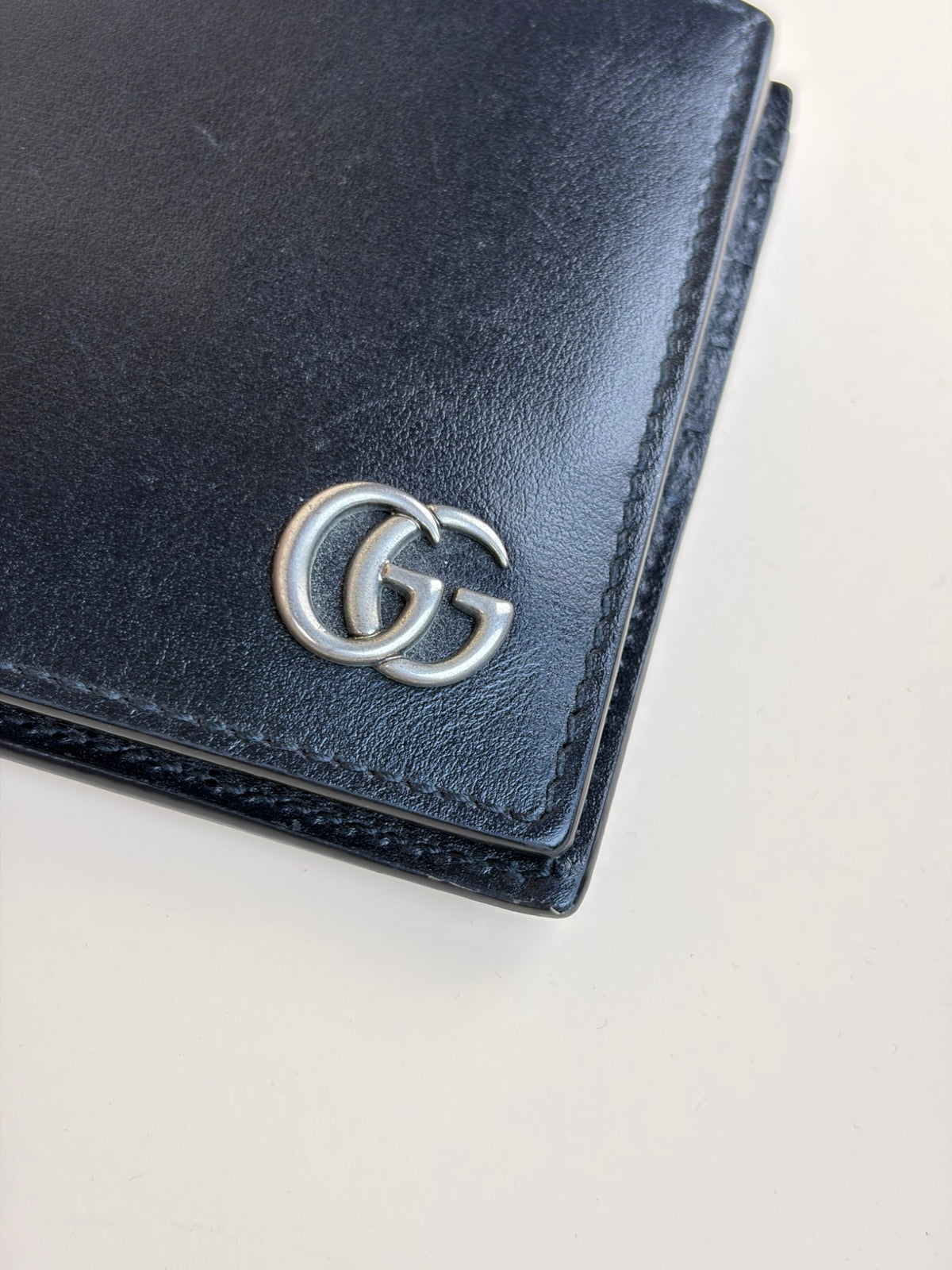 Gucci black leather gg marmont bi fold small wallet