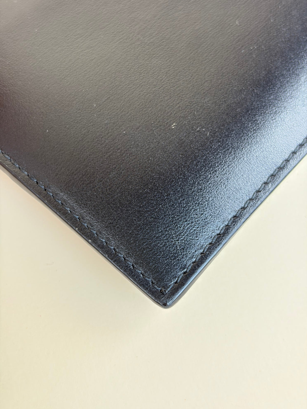 Gucci black leather gg marmont bi fold small wallet