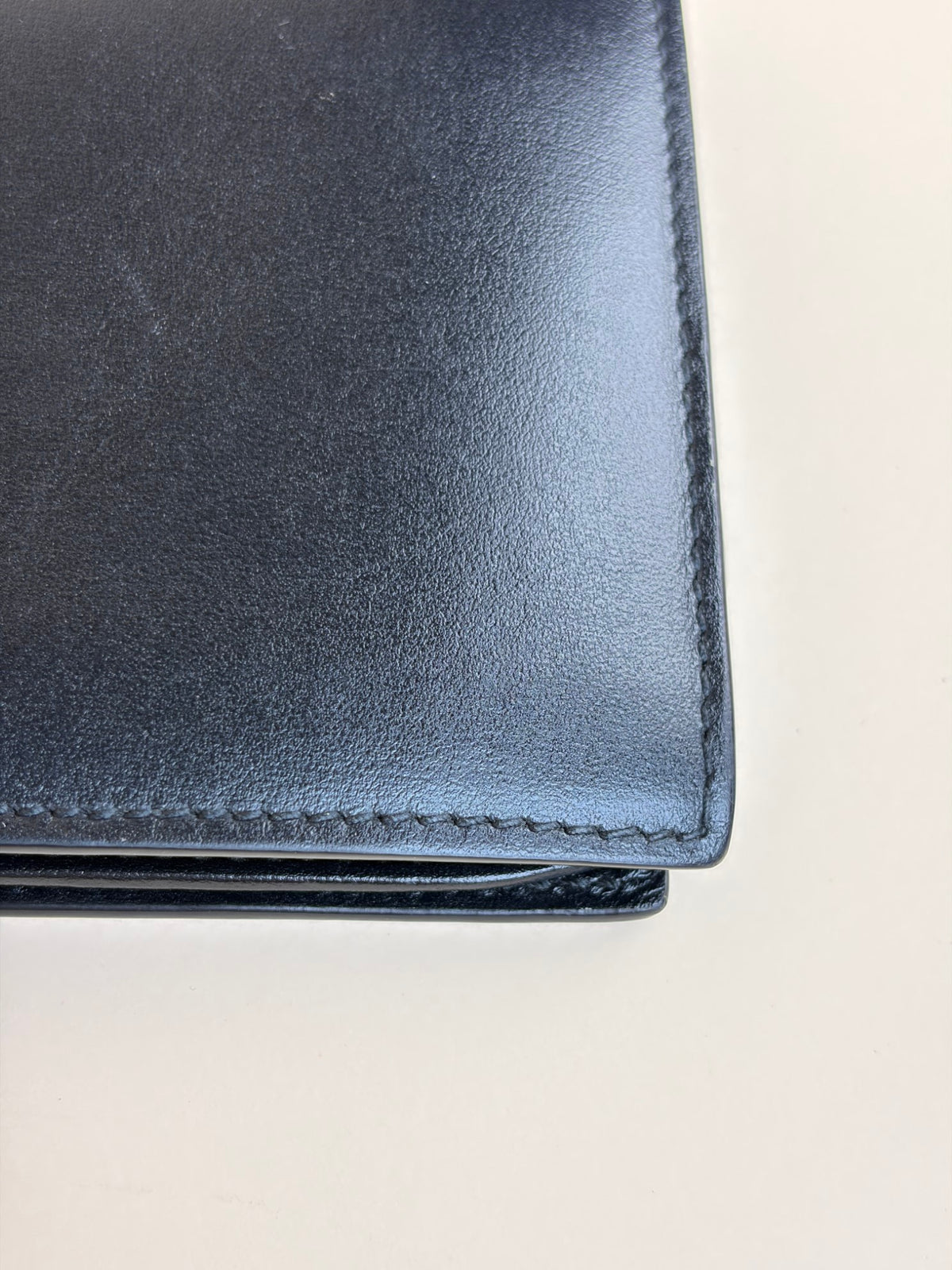 Gucci black leather gg marmont bi fold small wallet