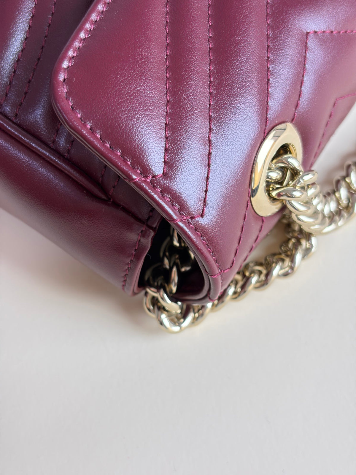 Gucci rosso Ancora red GG Marmont medium shoulder bag