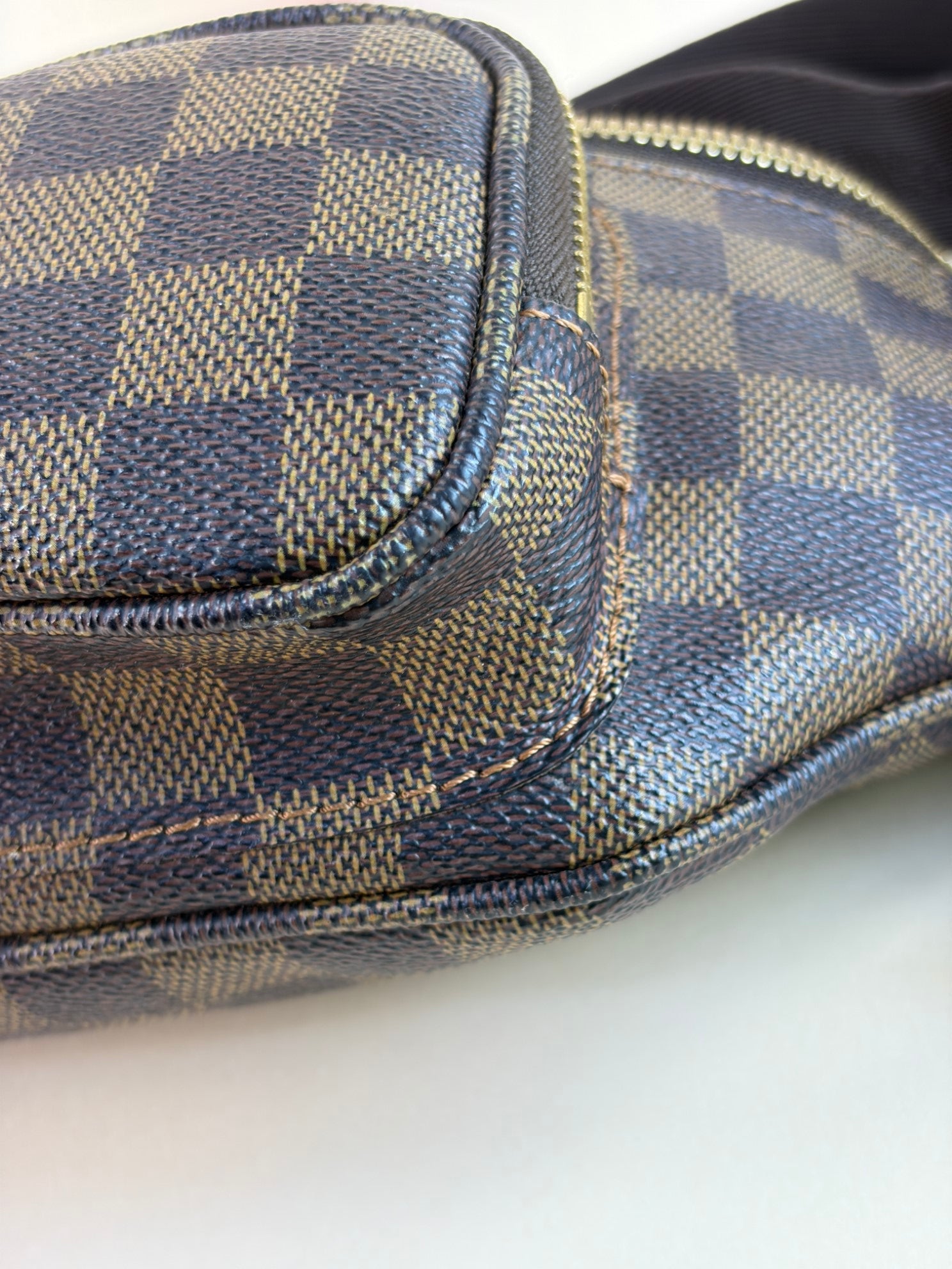 Louis Vuitton Damier Ebene Melville Bumbag