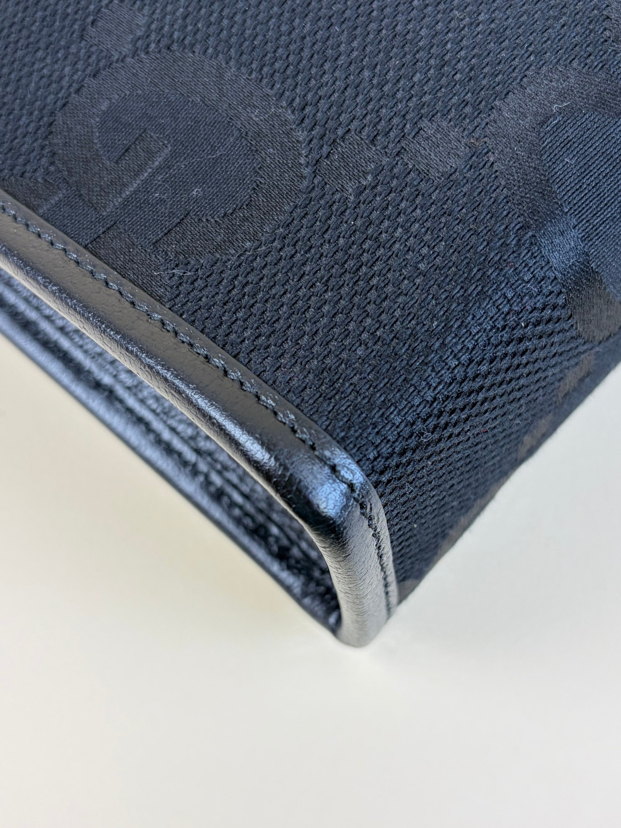 Gucci Black Jumbo GG Unisex Pouch
