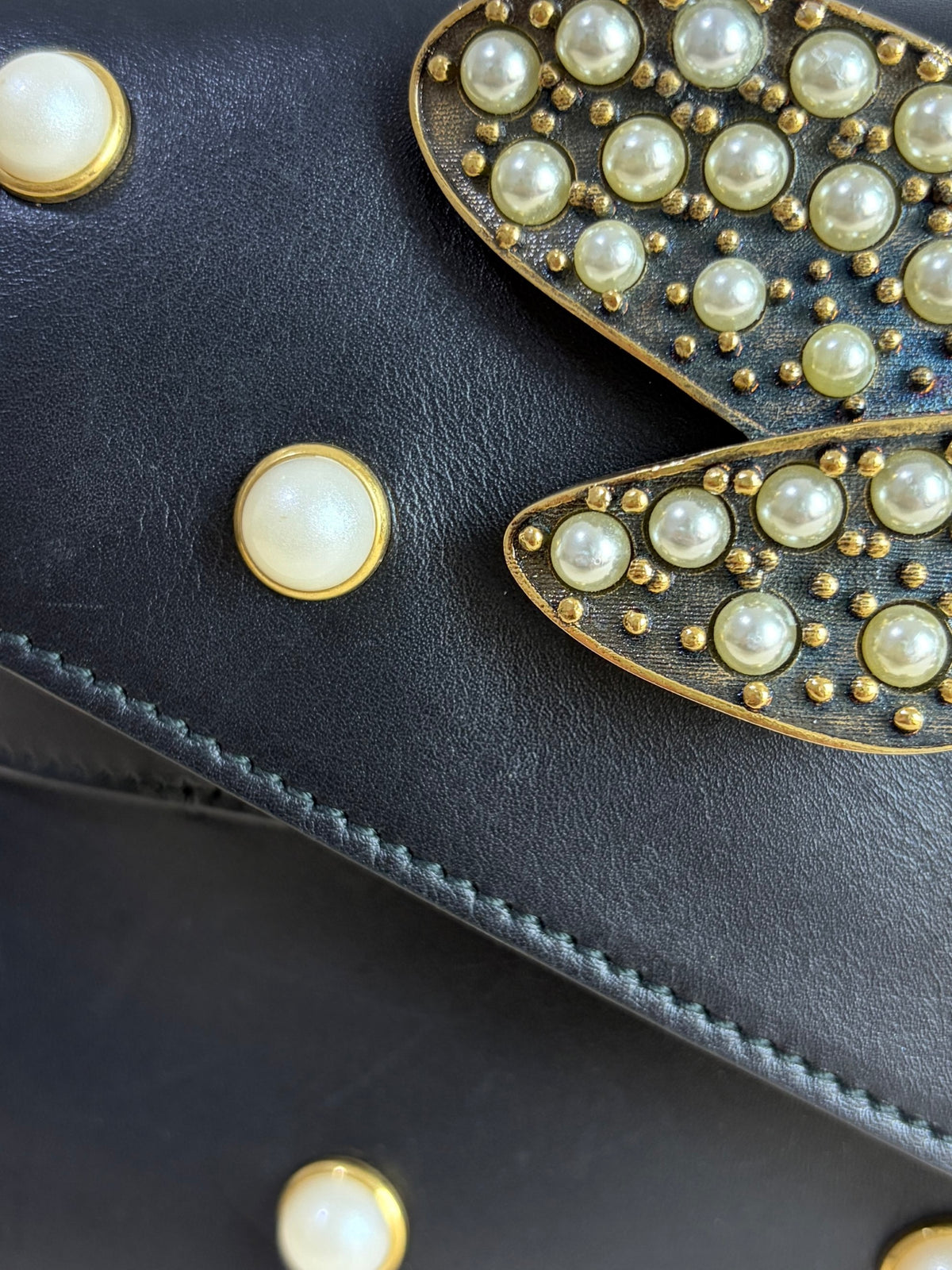 Gucci black leather pearl studded mini Broadway bee shoulder bag