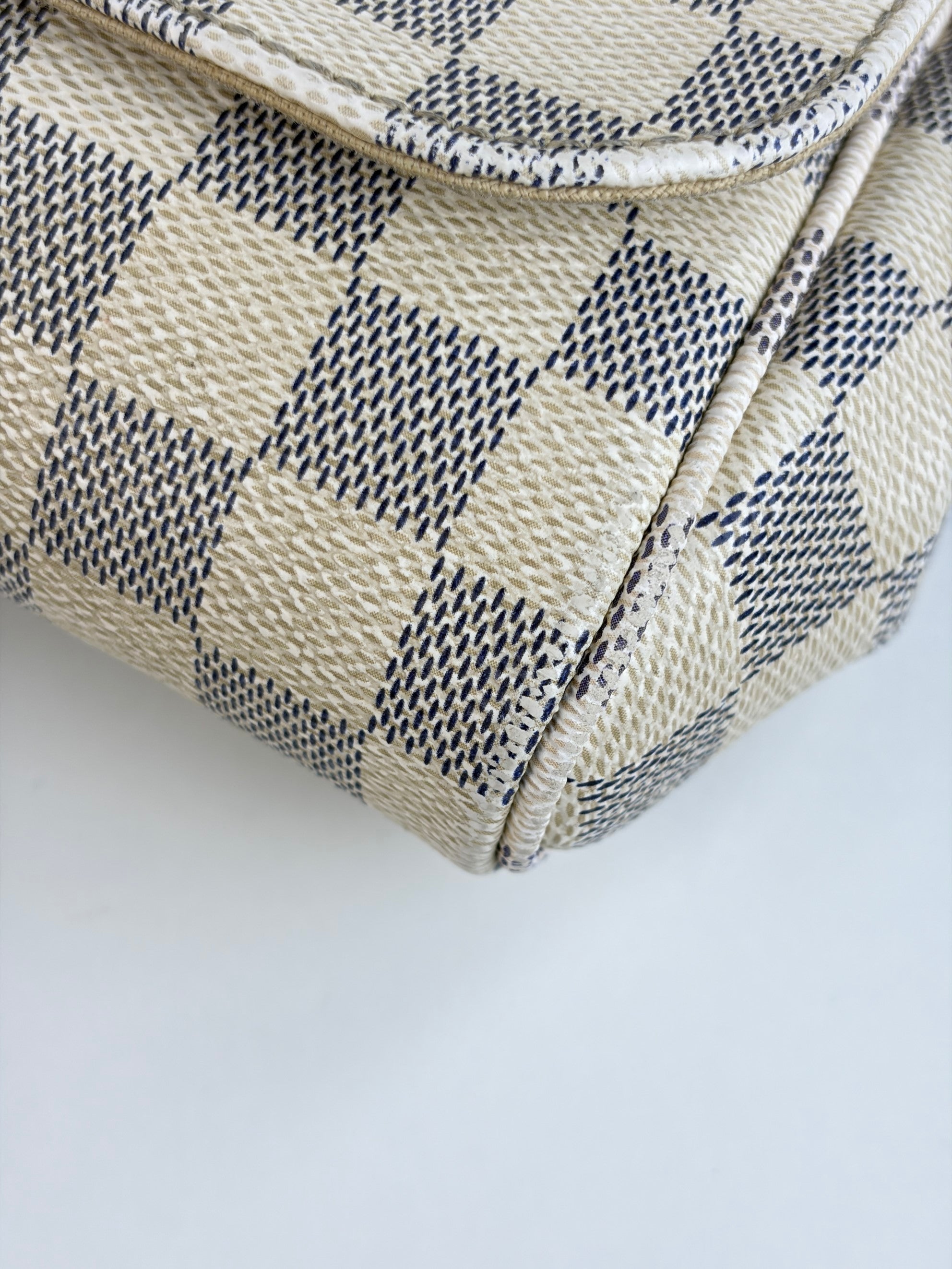 Louis Vuitton Damier Azur favorite mm