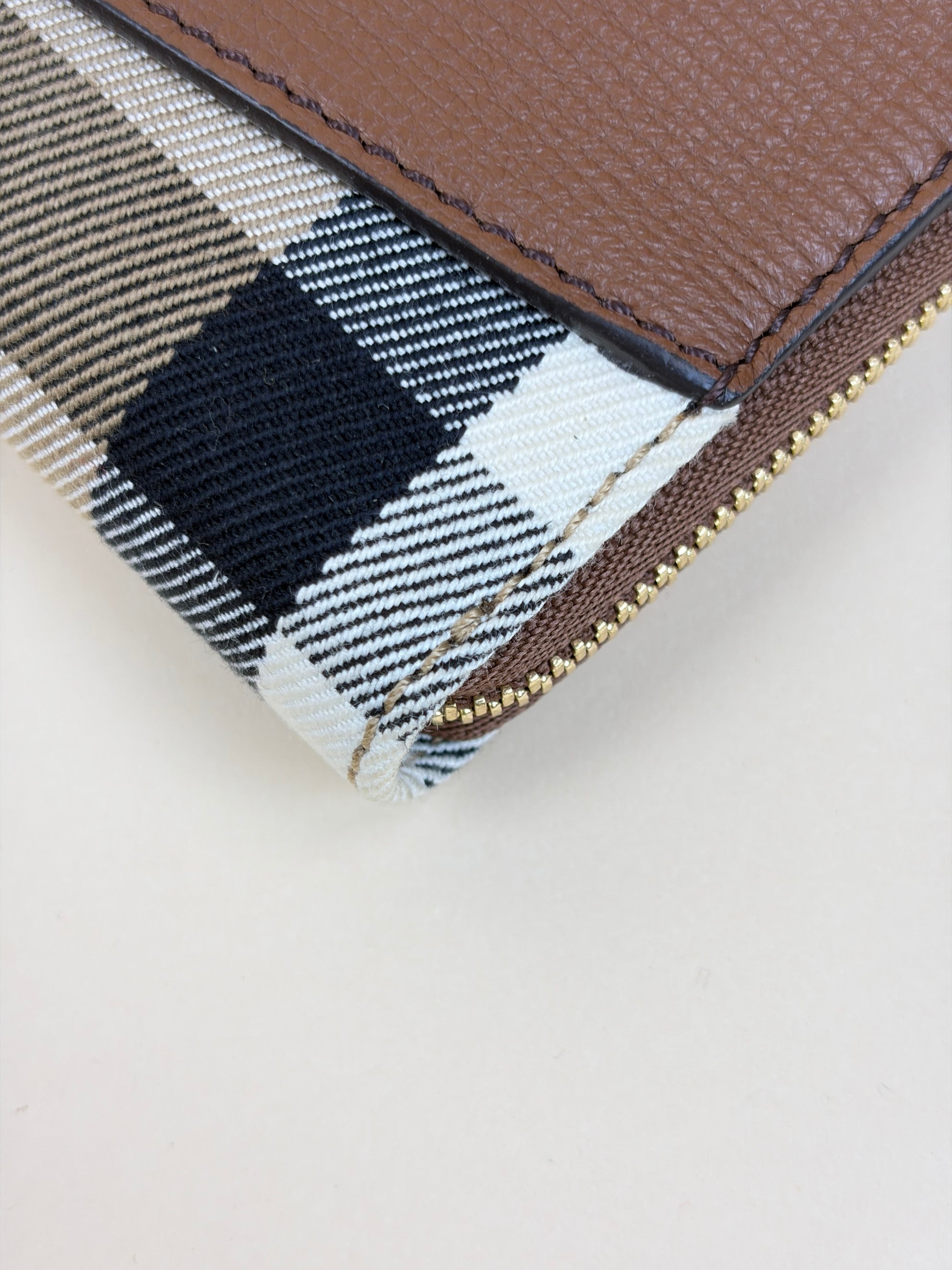 BURBERRY brown calfskin house check Elmore zip around wallet