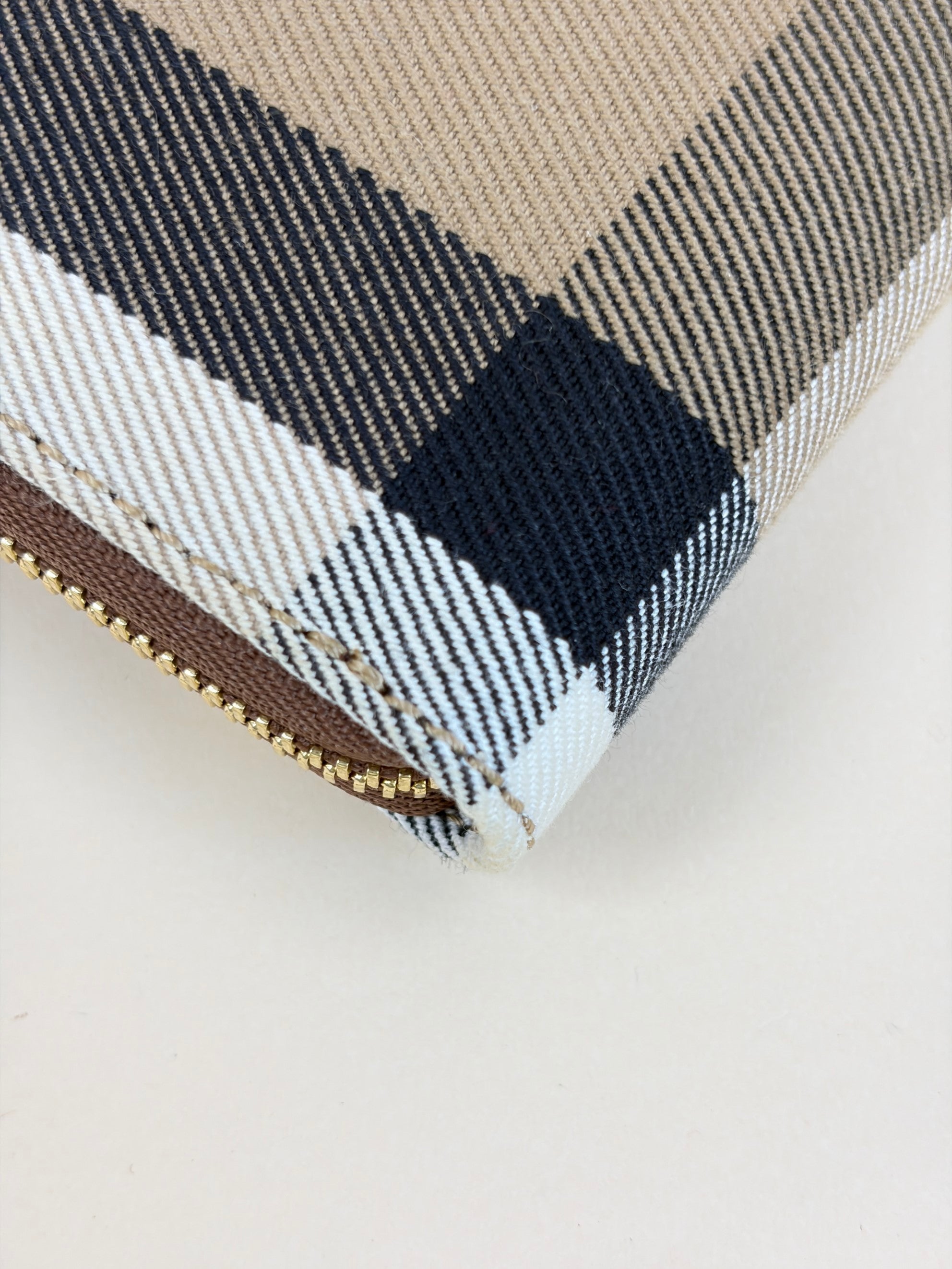 BURBERRY brown calfskin house check Elmore zip around wallet
