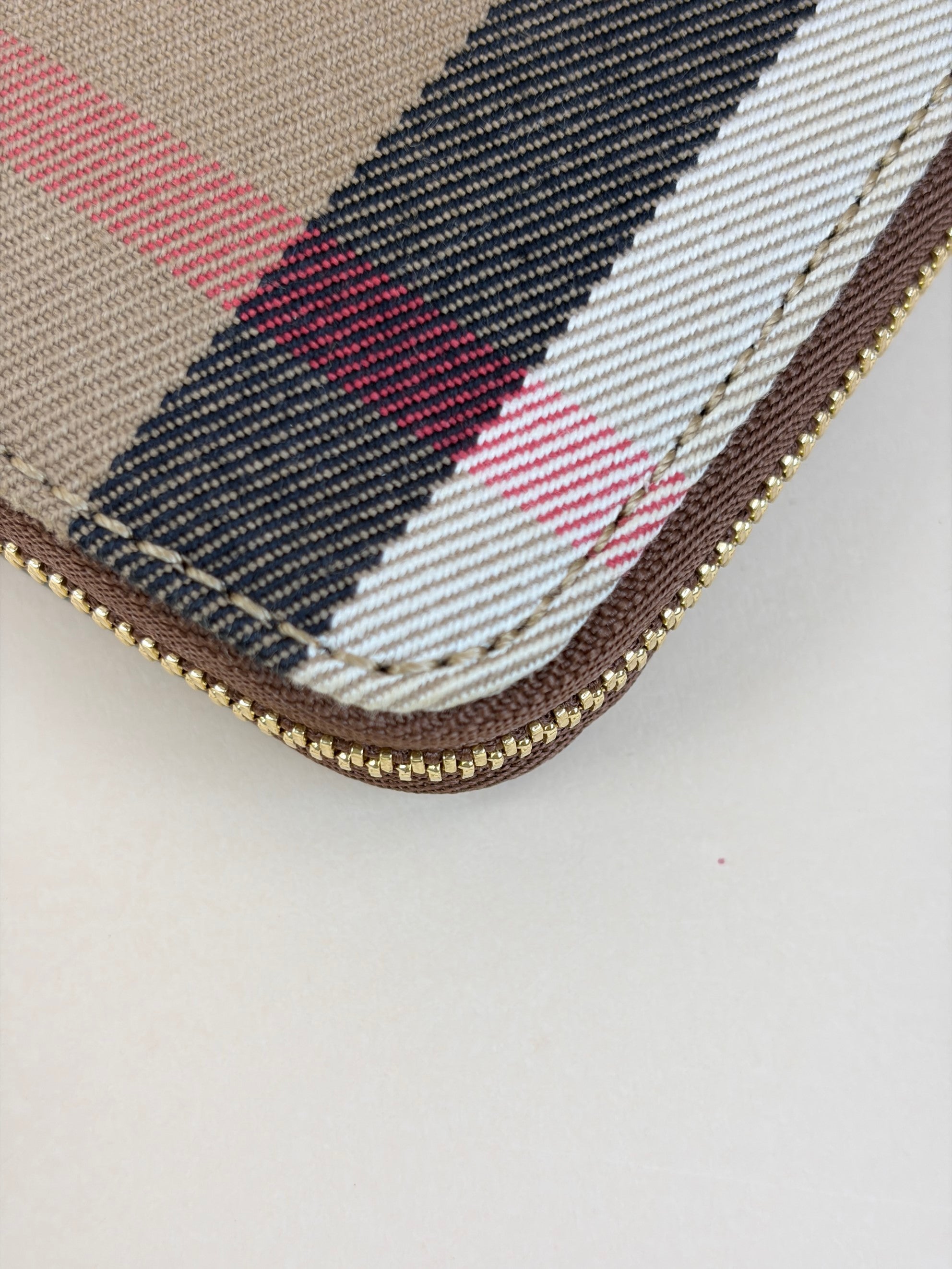 BURBERRY brown calfskin house check Elmore zip around wallet
