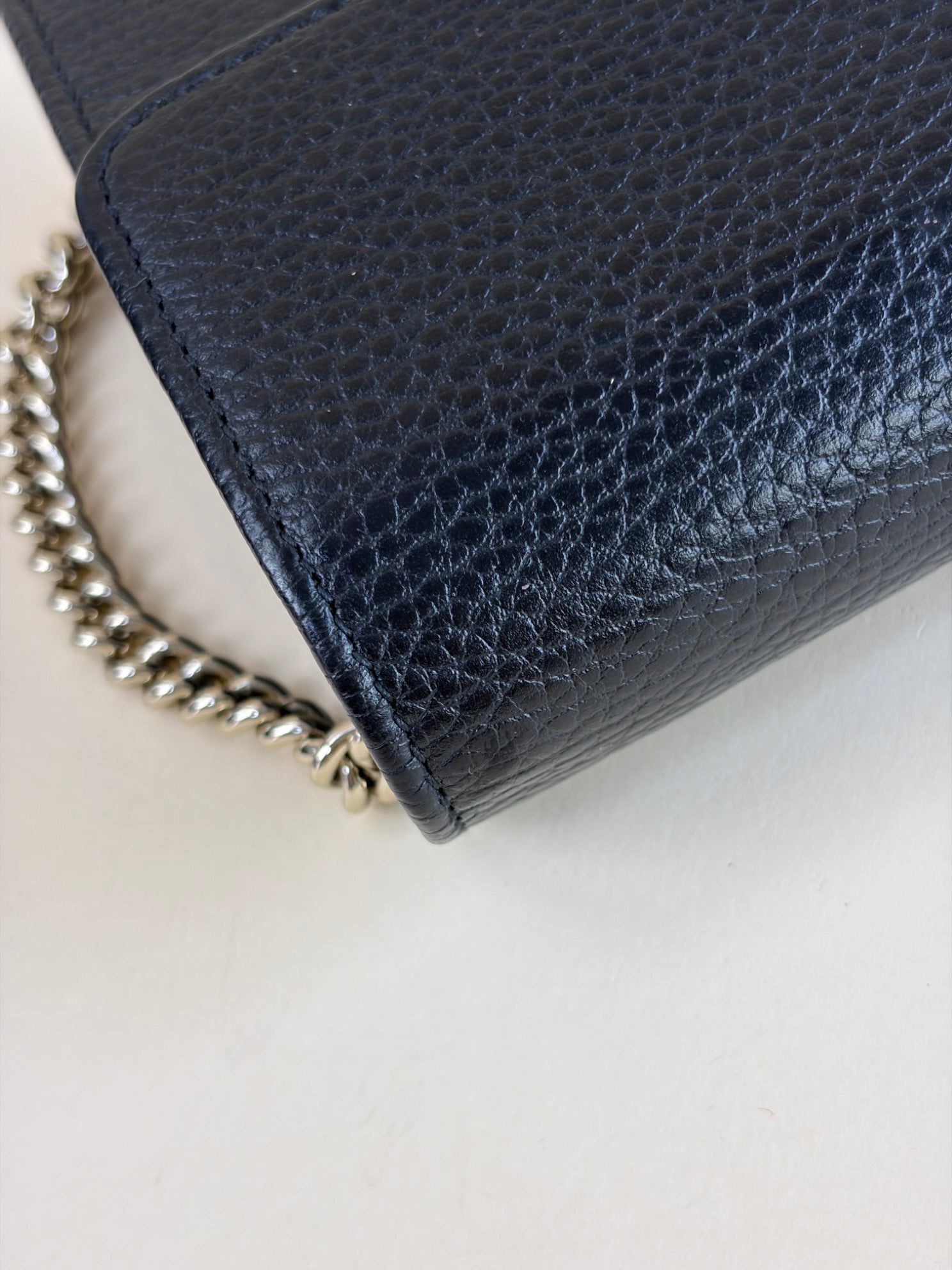 Gucci black dollar interlocking g wallet on chain