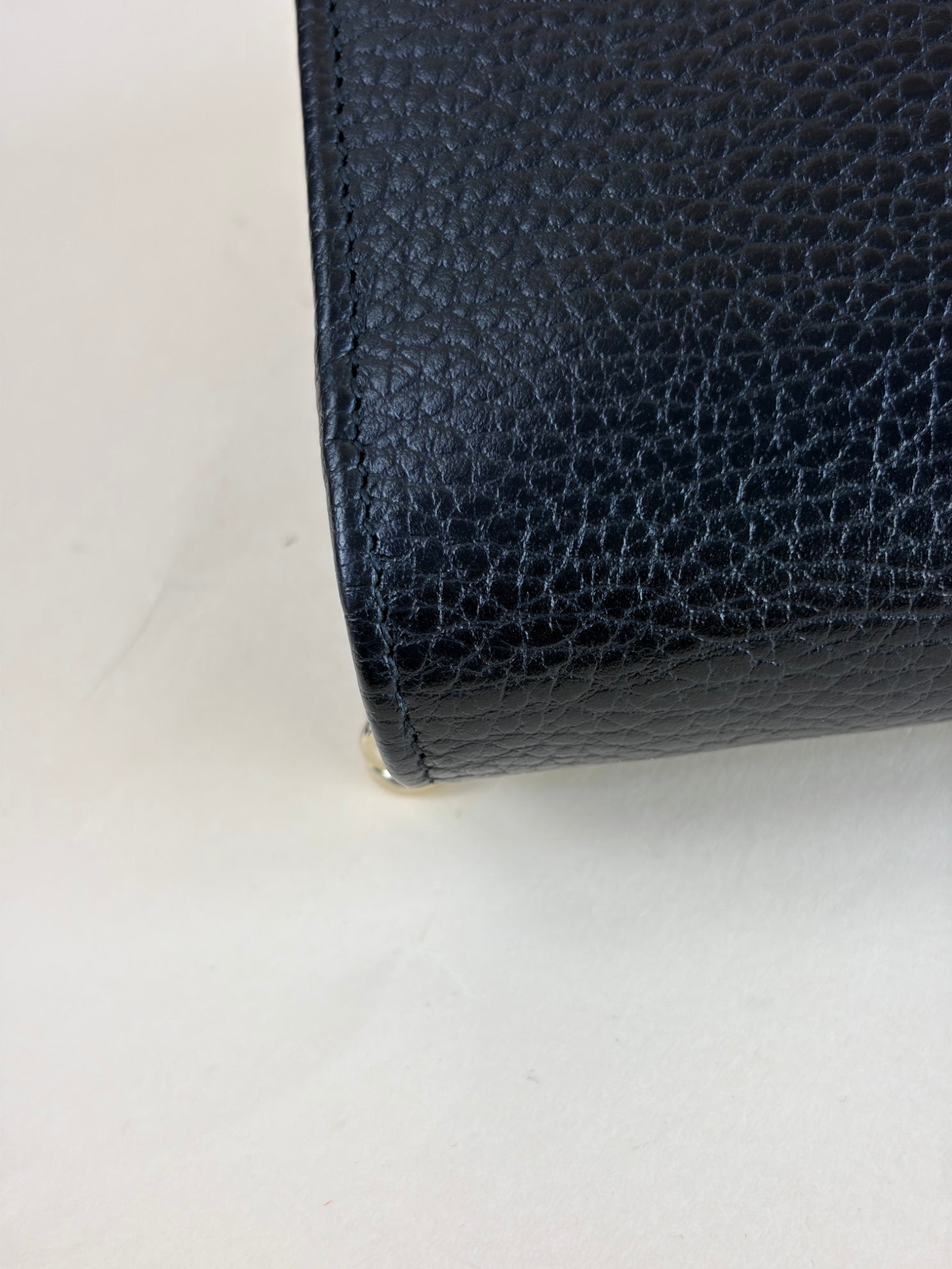 Gucci black dollar interlocking g wallet on chain