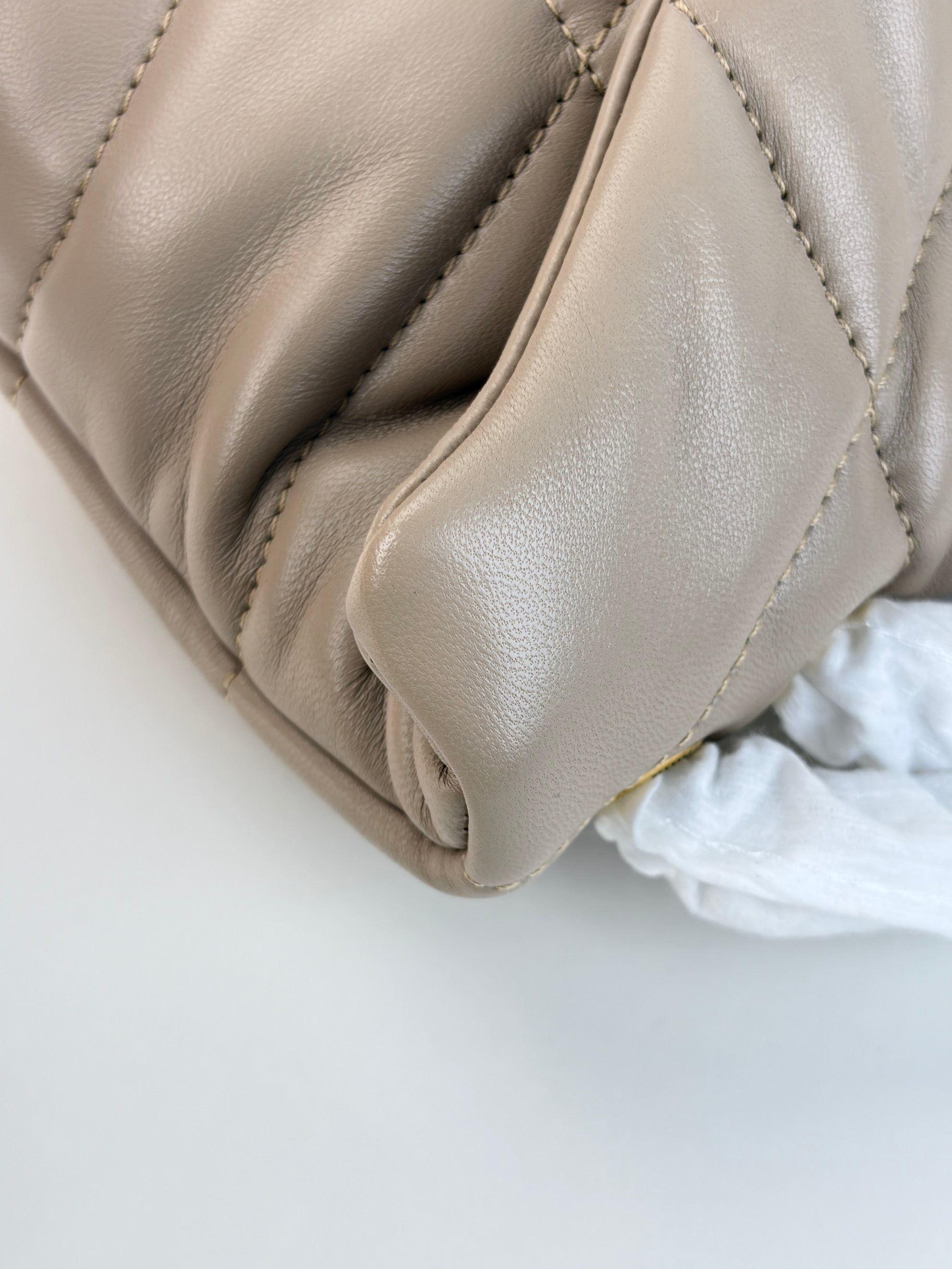 YSL beige lambskin Loulou Buffer toy