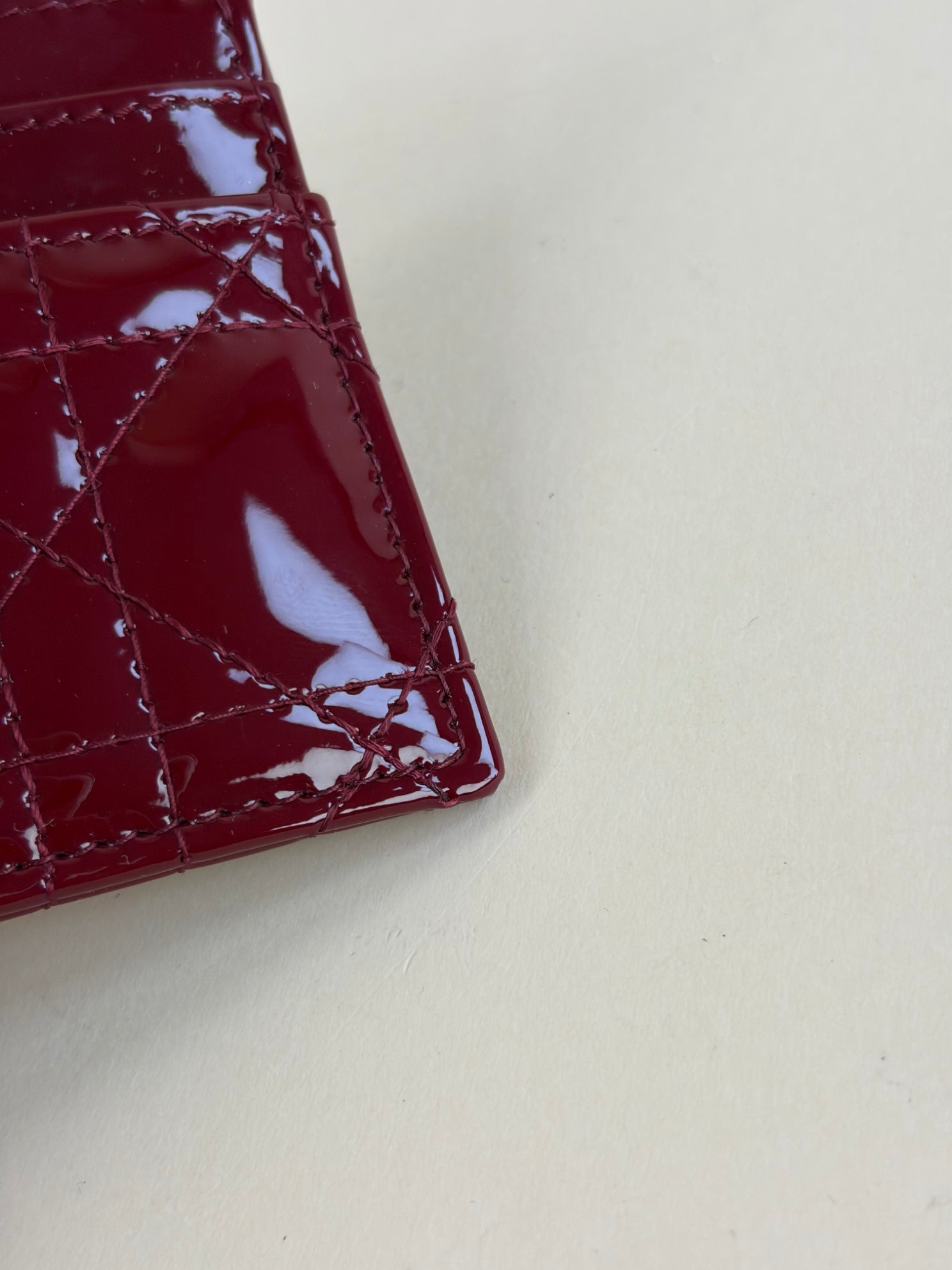 Christian Dior Cherry red patent calfskin lady Dior freesia card holder