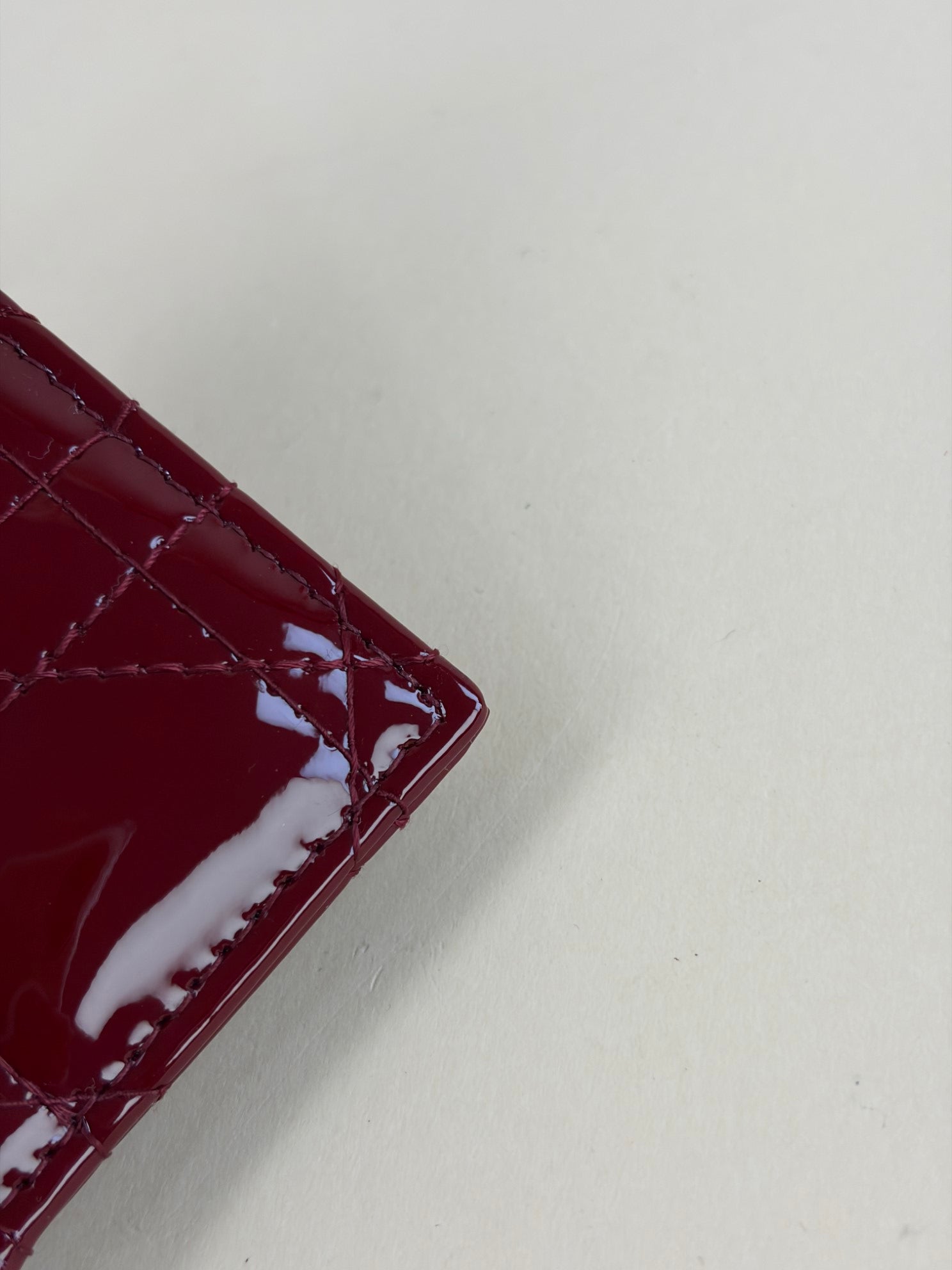 Christian Dior Cherry red patent calfskin lady Dior freesia card holder