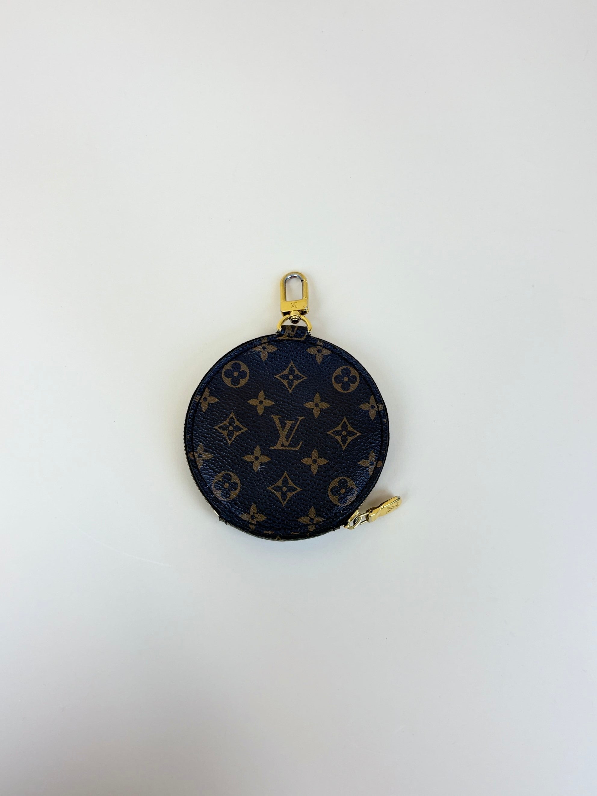 louis Vuitton monogram maxi-multi pochette pillow black-fushia