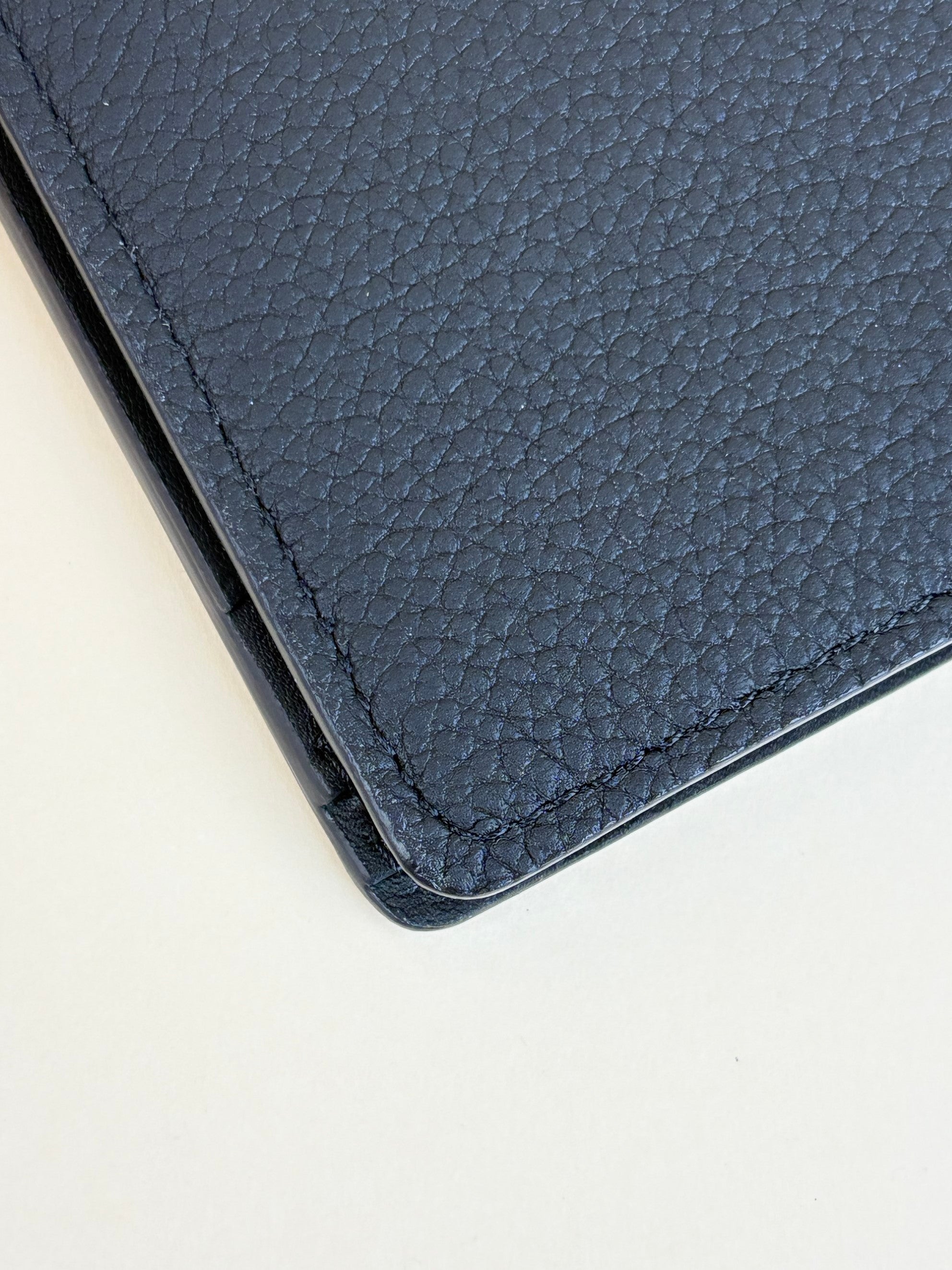 Louis Vuitton Black Multiple calfskin lv aerogram wallet