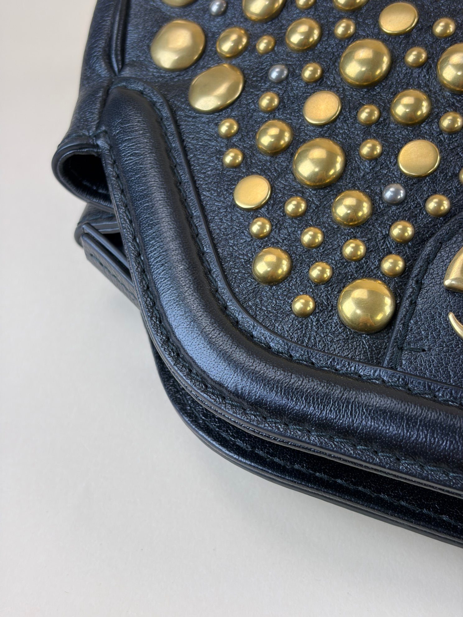 GUCCI studded smeare- Bella black