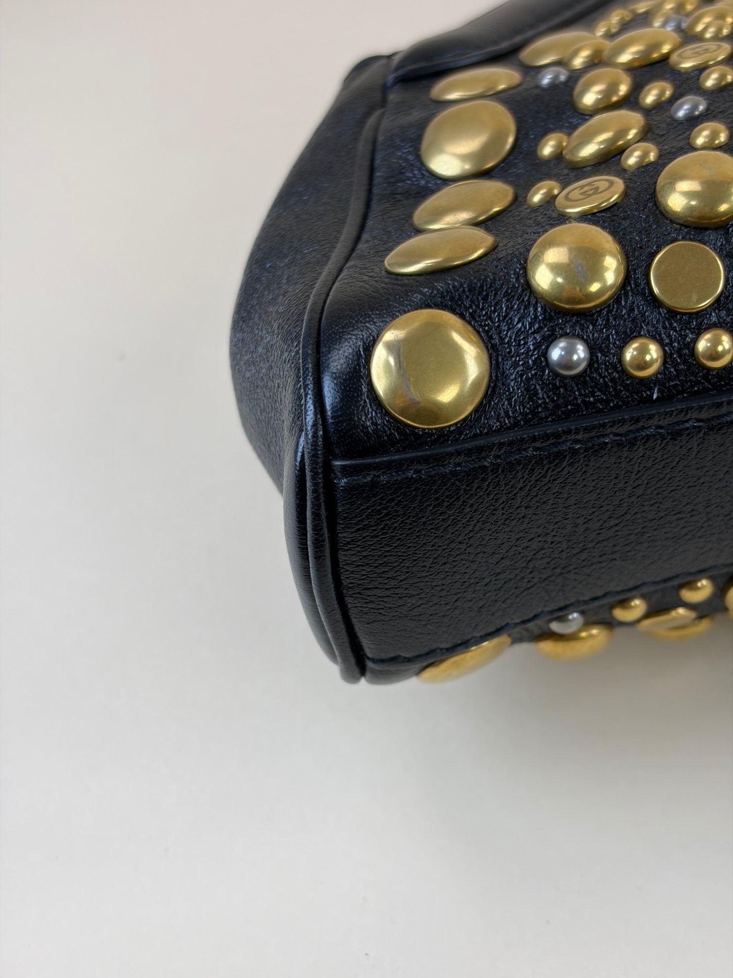 GUCCI studded smeare- Bella black
