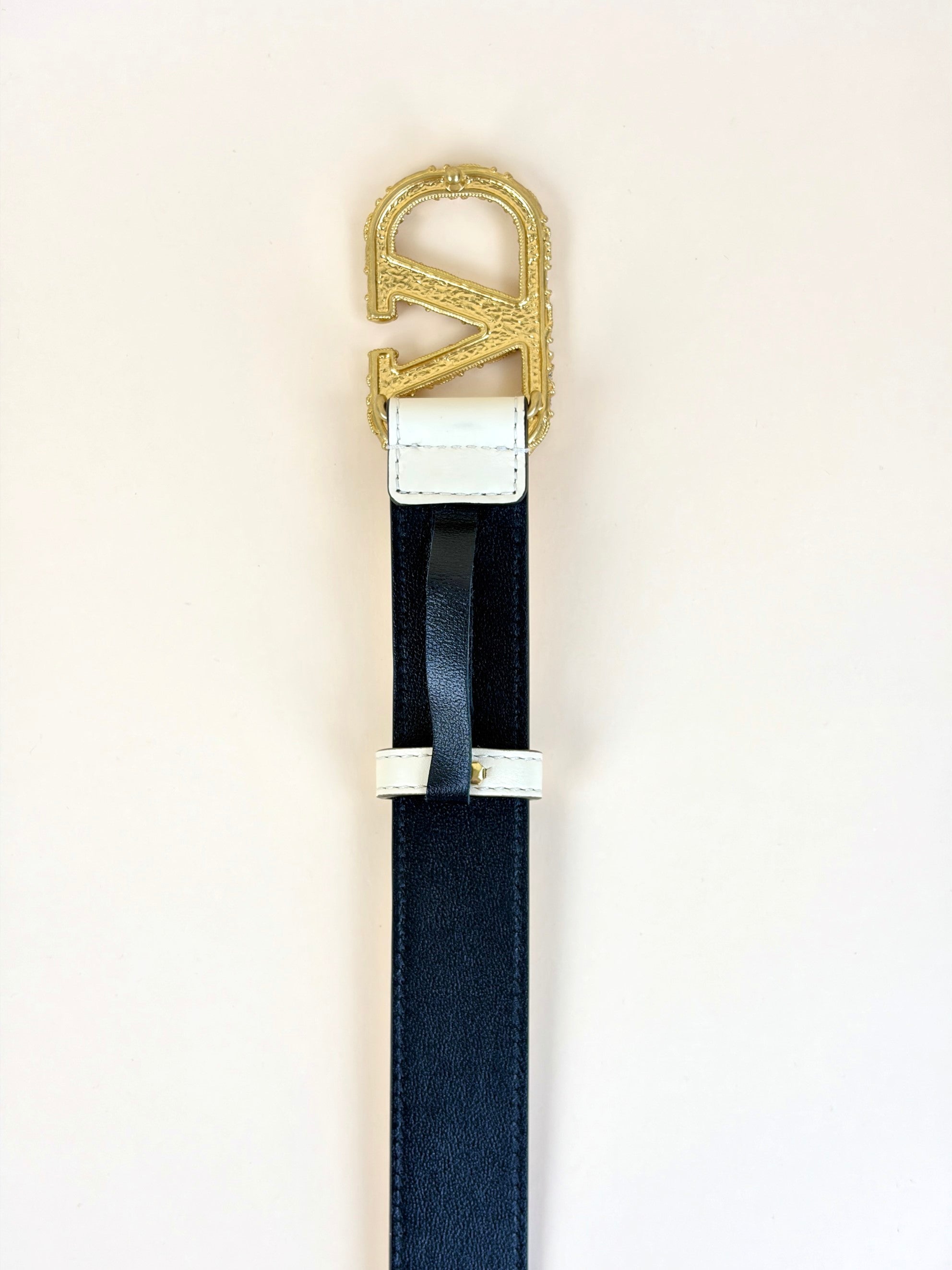 Valentino butter shiny calfskin with Crysal vlogo signature 30mm belt