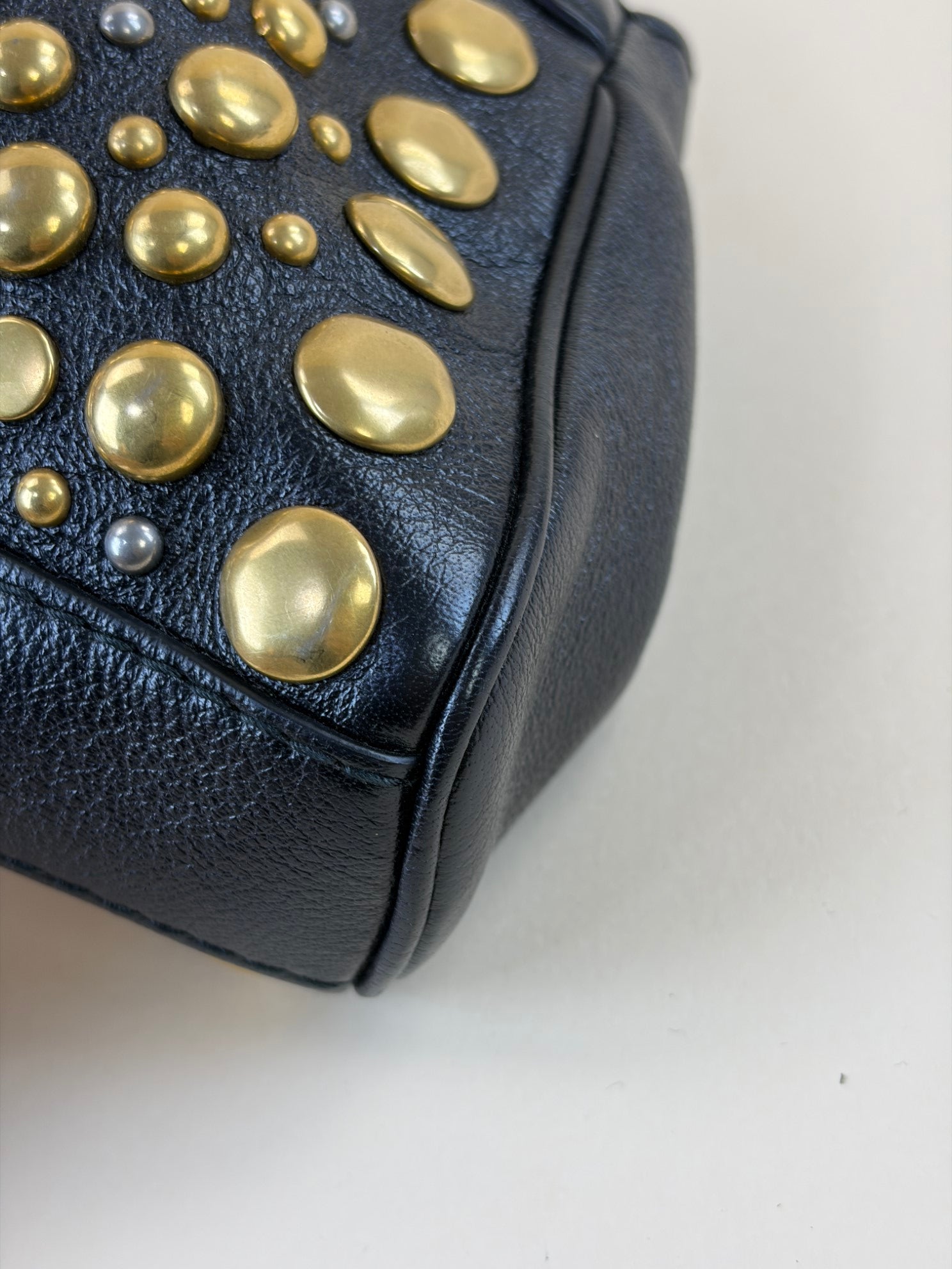 GUCCI studded smeare- Bella black