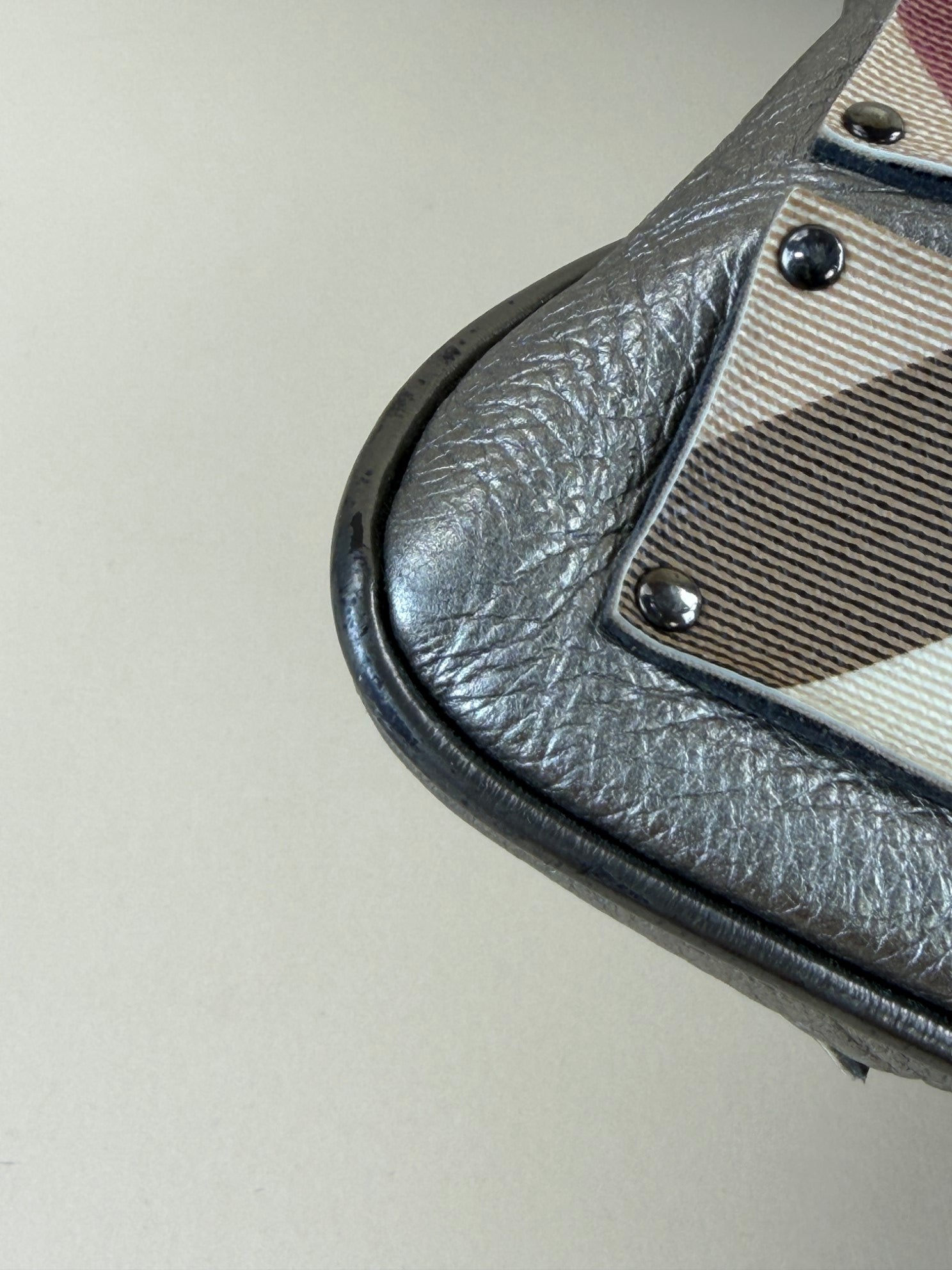 BURBERRY studded brook warrior nova check canvas