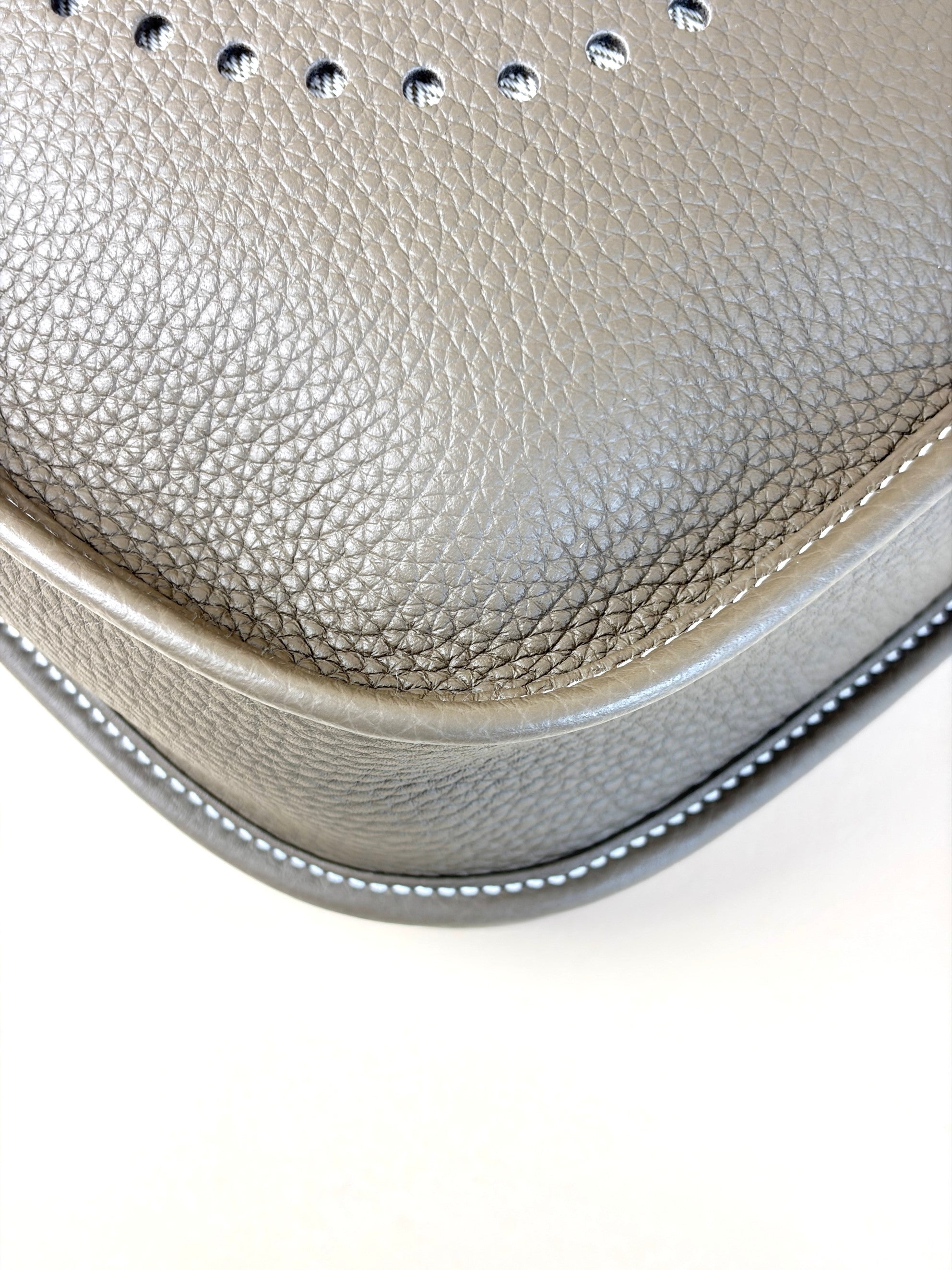 Hermes Etoupe Evelyne 29 III PM Bag