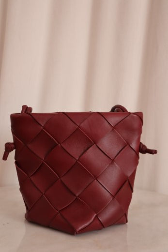 Bottega Veneta Burgundy Intrecciato Clasp Bucket Bag-handbag-Bottega Veneta-The Closet Egypt