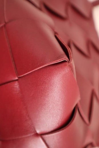 Bottega Veneta Burgundy Intrecciato Clasp Bucket Bag-handbag-Bottega Veneta-The Closet Egypt